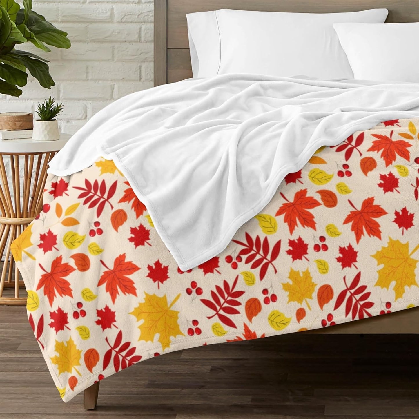 Fall Throw Blanket, Orange Maple Leaves Soft Fuzzy Plush Fleece Blanket, Cozy Warm Flannel Autumn Blankets for Couch Sofa Bed Living Room Home Decor Thanksgiving Gifts Ideas 50"X60"