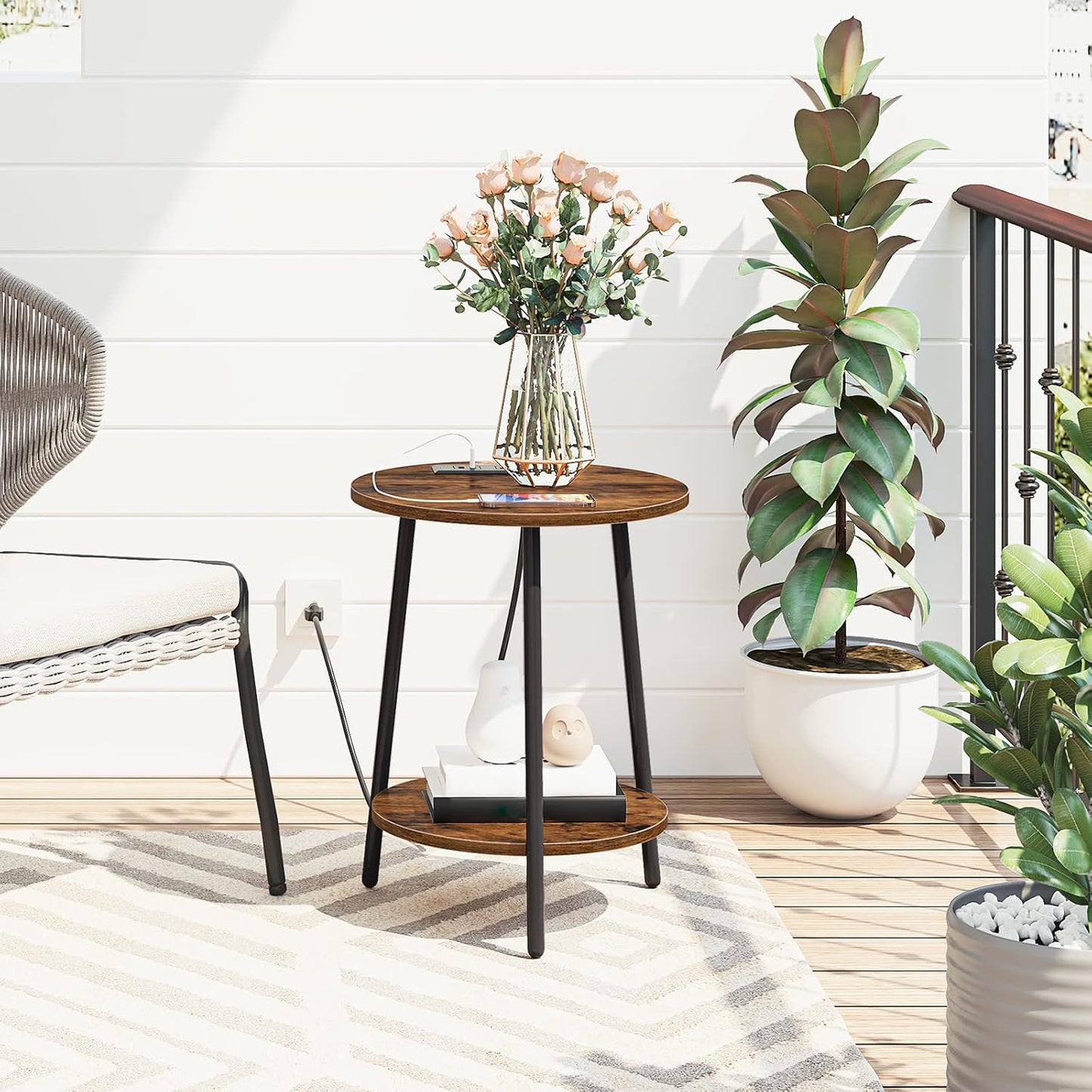 HOOBRO Round End Table with Charging Station, 2-Tier Small Circle Side Table, Round Accent Table for Living Room, Bedroom, Rustic Brown BF671BZ01