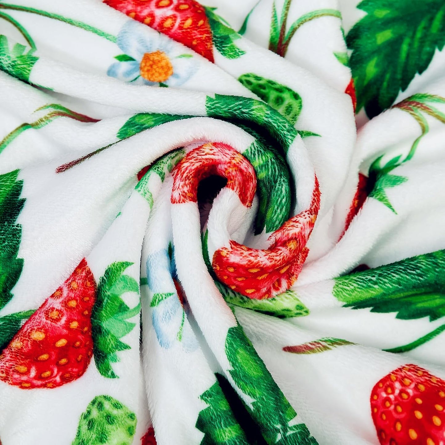 Soft Fluffy Strawberry Print Throw Blanket for Couch Bed, Cozy Lightweight Fuzzy Blanket with Cute Strawberry Pattern for Kids Adults, Perfect for Home Decor, Travel, and Gift 50x60 inches