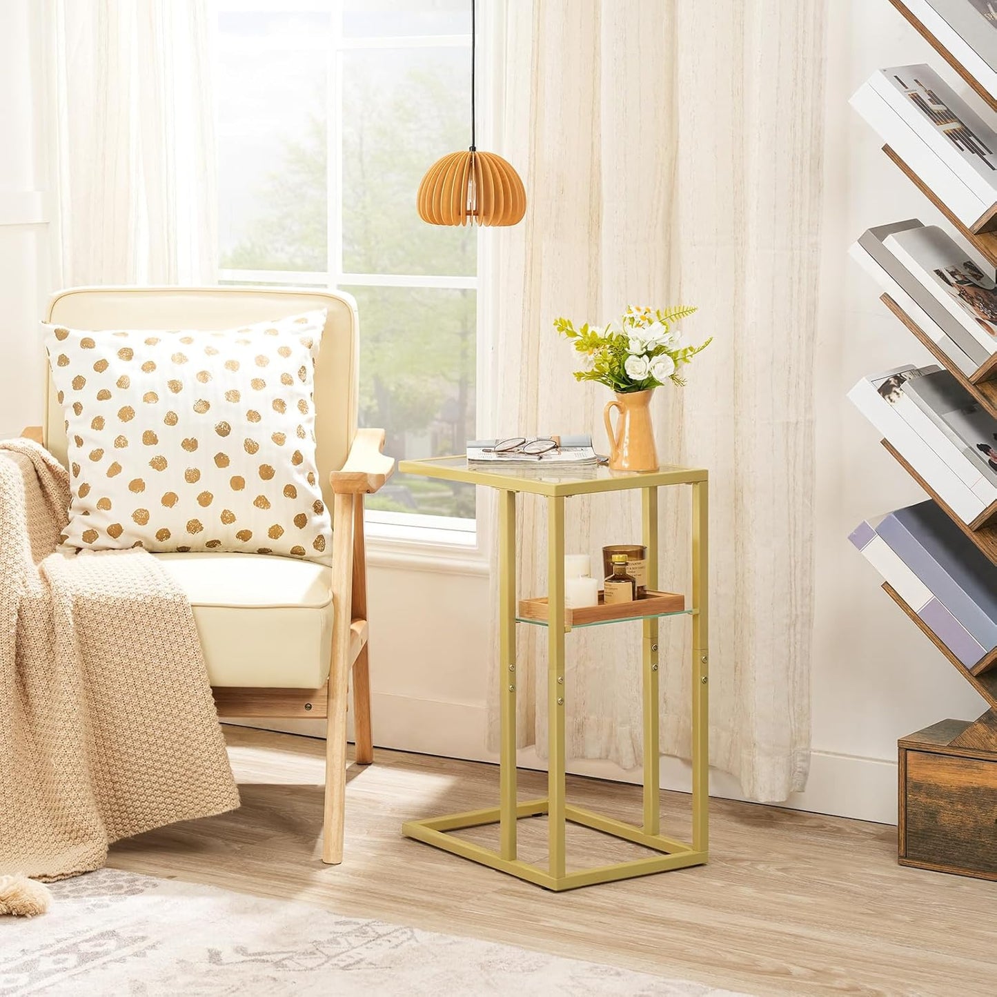 HOOBRO C Shaped End Table, Small Side Table for Couch, Gold Sofa Table with Tempered Glass, Coffee Table, Slide Under Couch, for Living Room, Bedside, Bathroom, Gold GD08SF01