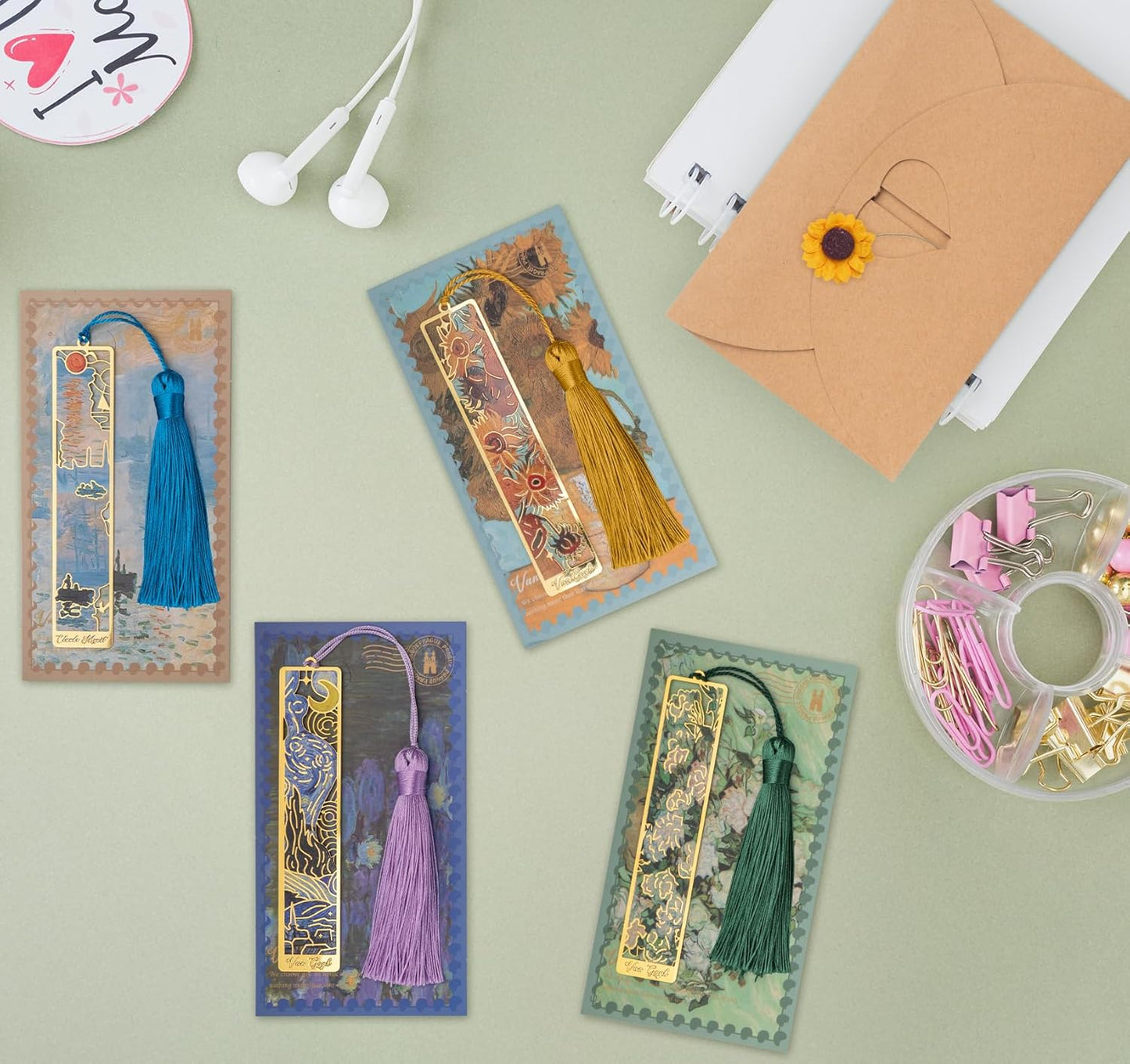 4 Pieces Metal Bookmarks Exquisite with Tassel,Golden Hollow Bookmark with Envelopes,Oil Painting Theme Vintage Book Mark,Pretty Bookmarks for Friends Teachers Students Birthday Present