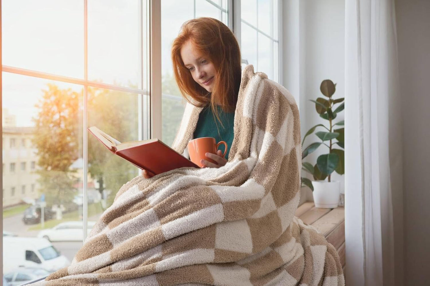 Checkered Fall Throw Blanket for Couch - Super Soft Knit Bed Blanket， Fluffy Fuzzy Plush Lightweight Cozy Blankets for Sofa ，Light Brown，50" x 60"