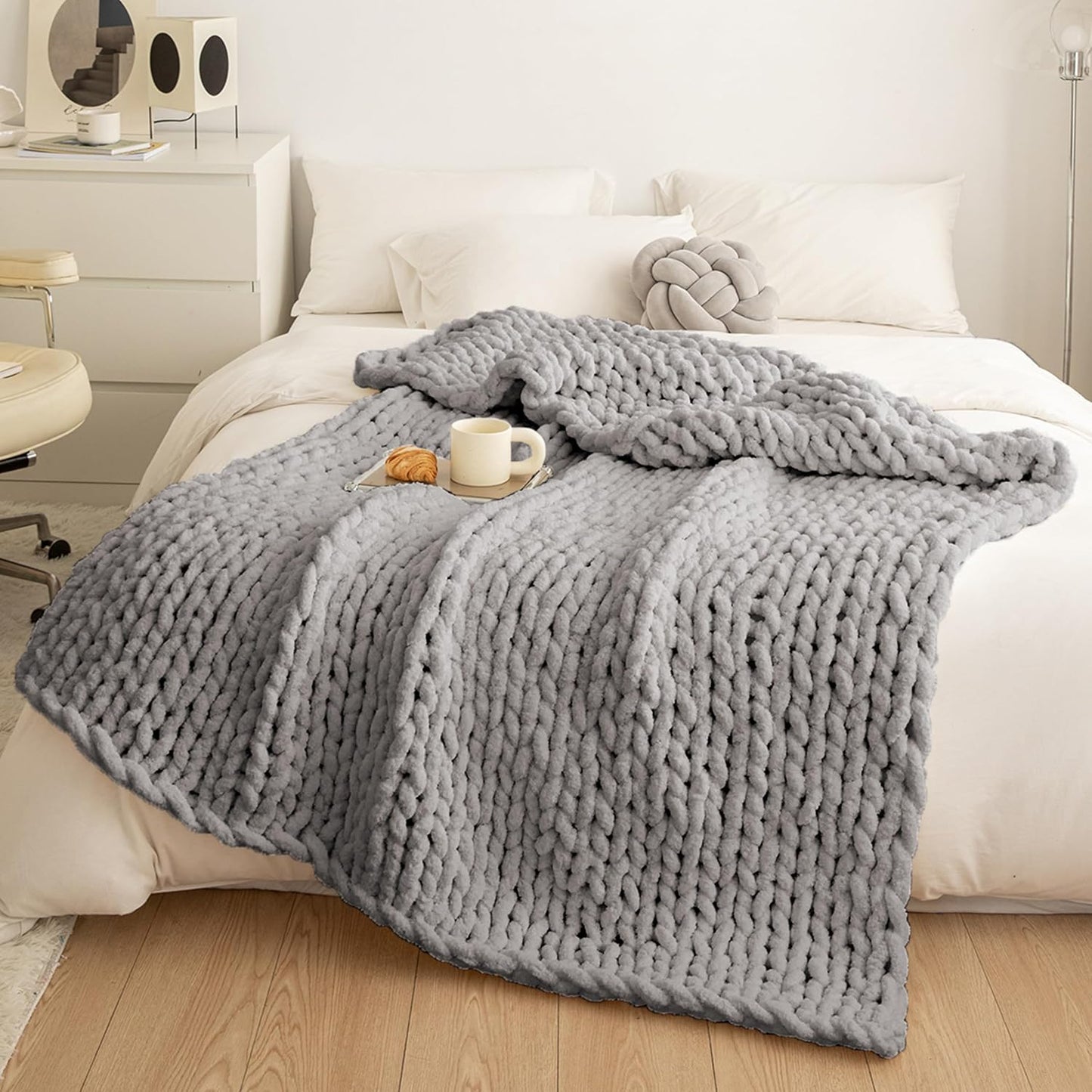 ATMOSURELY Ultra Soft Light Grey Chunky Knit Throw Blanket Cozy Fluffy Chenille Yarn Handmade Cable Knit Crochet Blanket for Bed Sofa Couch 50x60 Inches (Light Grey, 50"x60")
