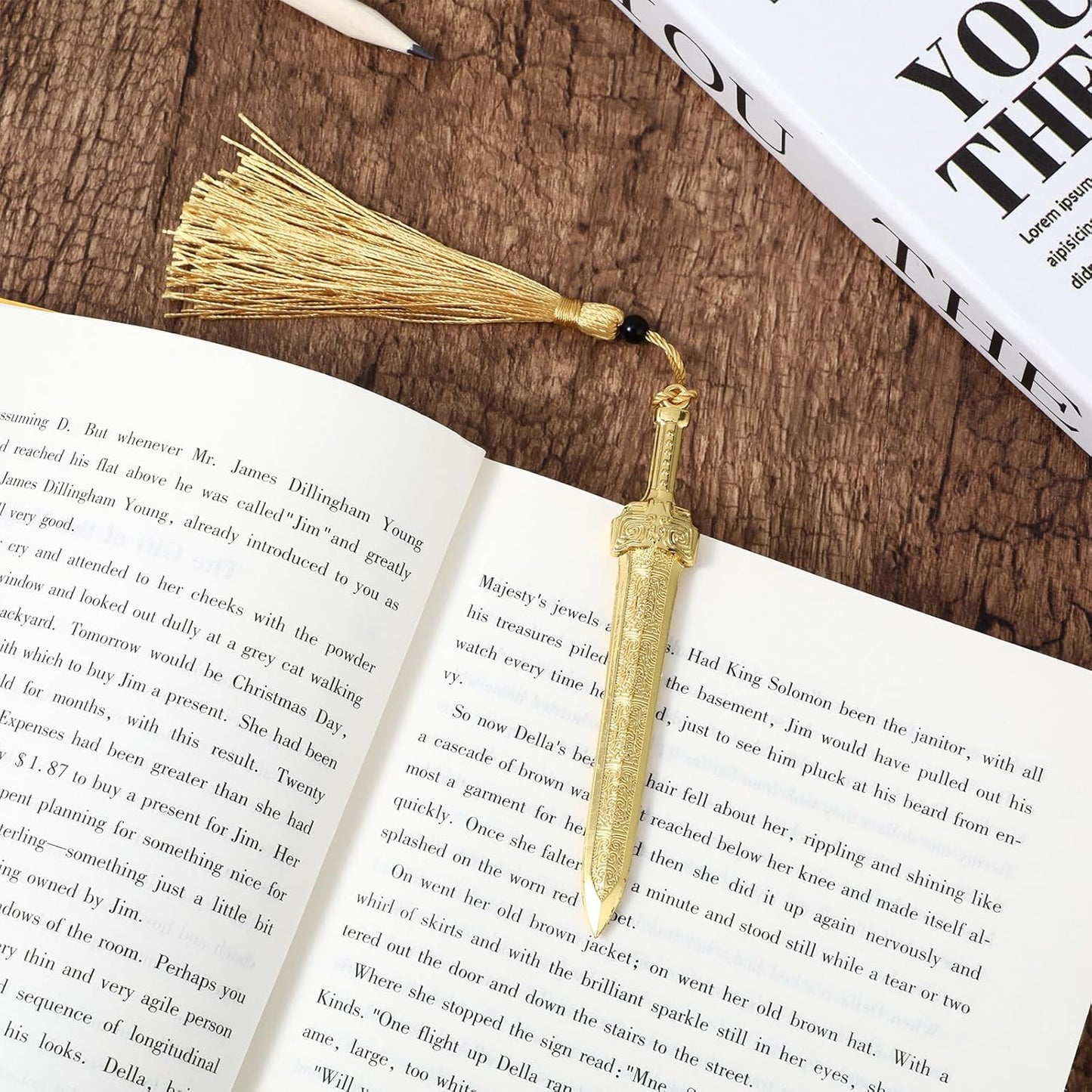 Sword Bookmark with Tassels Metal Book Mark Vintage Bookmark for Men Women Office School Home Library Bookstore
