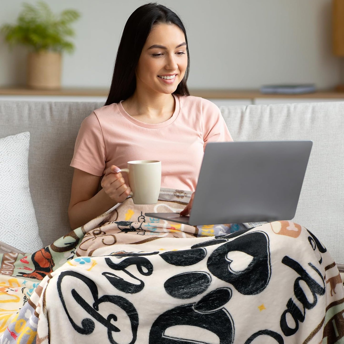 Dog Mom Gifts for Women, Funny Dog Lover Throw Blanket with Cute & Inspirational Quotes, Soft Cozy Fuzzy Flannel Blanket for Pet Lovers, Friends, and Family (50" x 60")