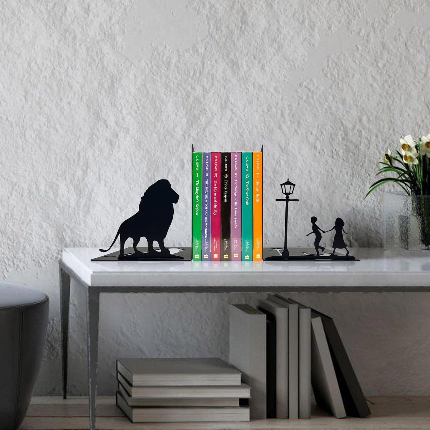 Lion & Lamp Post Decorative Bookends – Magical Themed Book Ends for Shelves, for Narnia Fans & Literary Decor Lovers