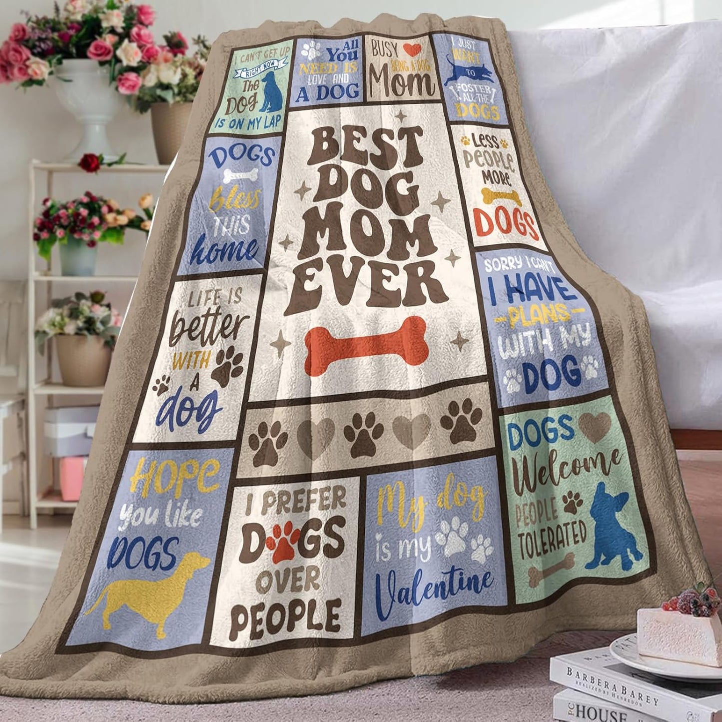 Dog Mom Gifts for Women Flannel Throw Blanket, Birthday Gifts for Dogs Lovers Owners, Best Dog Mom Ever Gift Ideas, Mothers Day for Mama, Soft Bedding Sofa Blankets 50 x 60 in