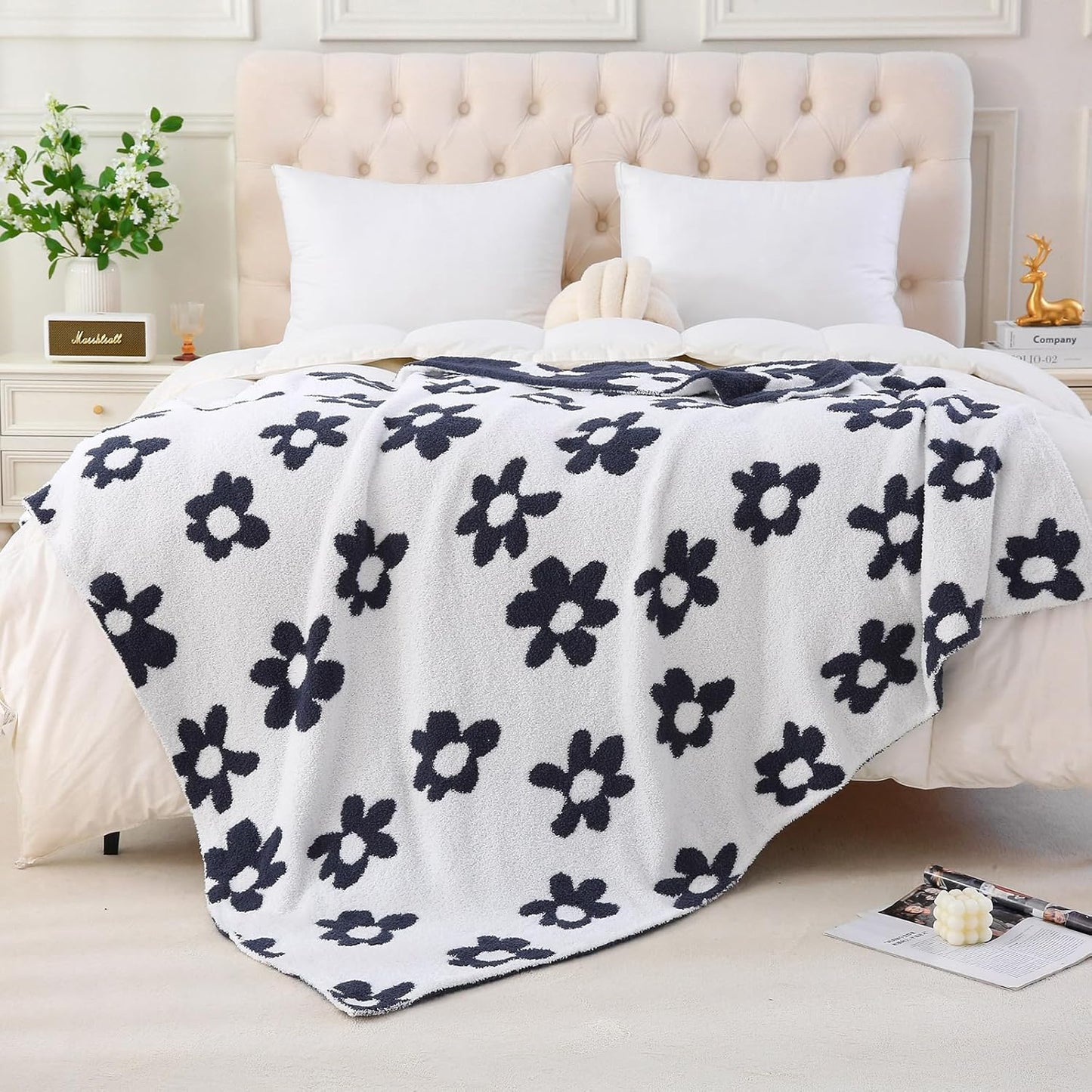 Floral Reversible Throw Blanket - Chenille Daisy Sunflower Knit Blanket for Couch Bed, All Season Soft Microfiber Decorative Throws for Home Decor, 50x60 inches, Dark Blue/Off White.