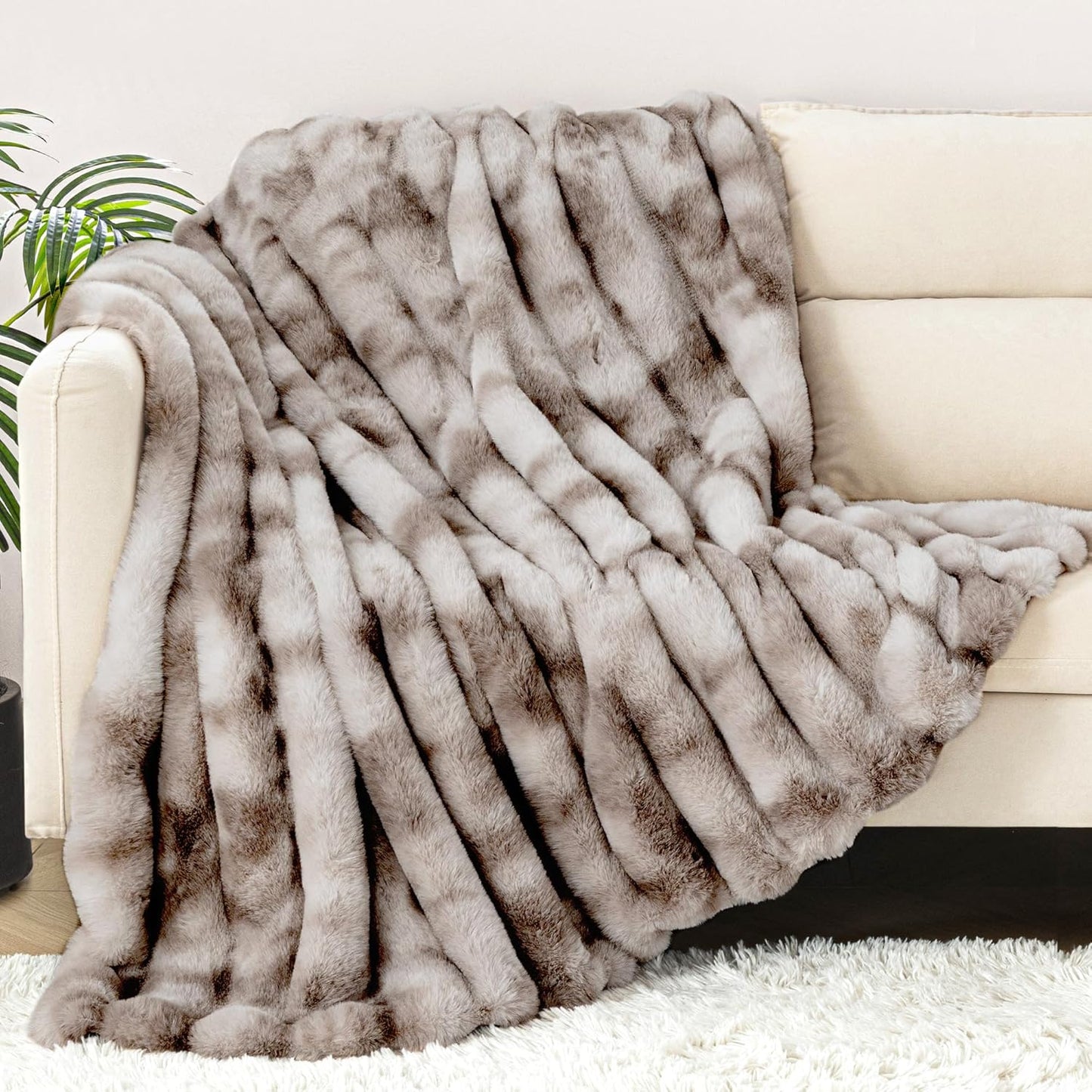 Touchat Luxury Faux Rabbit Fur Throw Blanket for Couch, Super Heavy Warm Cozy Blanket for Sofa Bedroom Living Room, Ultra Soft Fluffy Reversible Plush Blanket for Home Decor Gifts, Tie-dye Coffee
