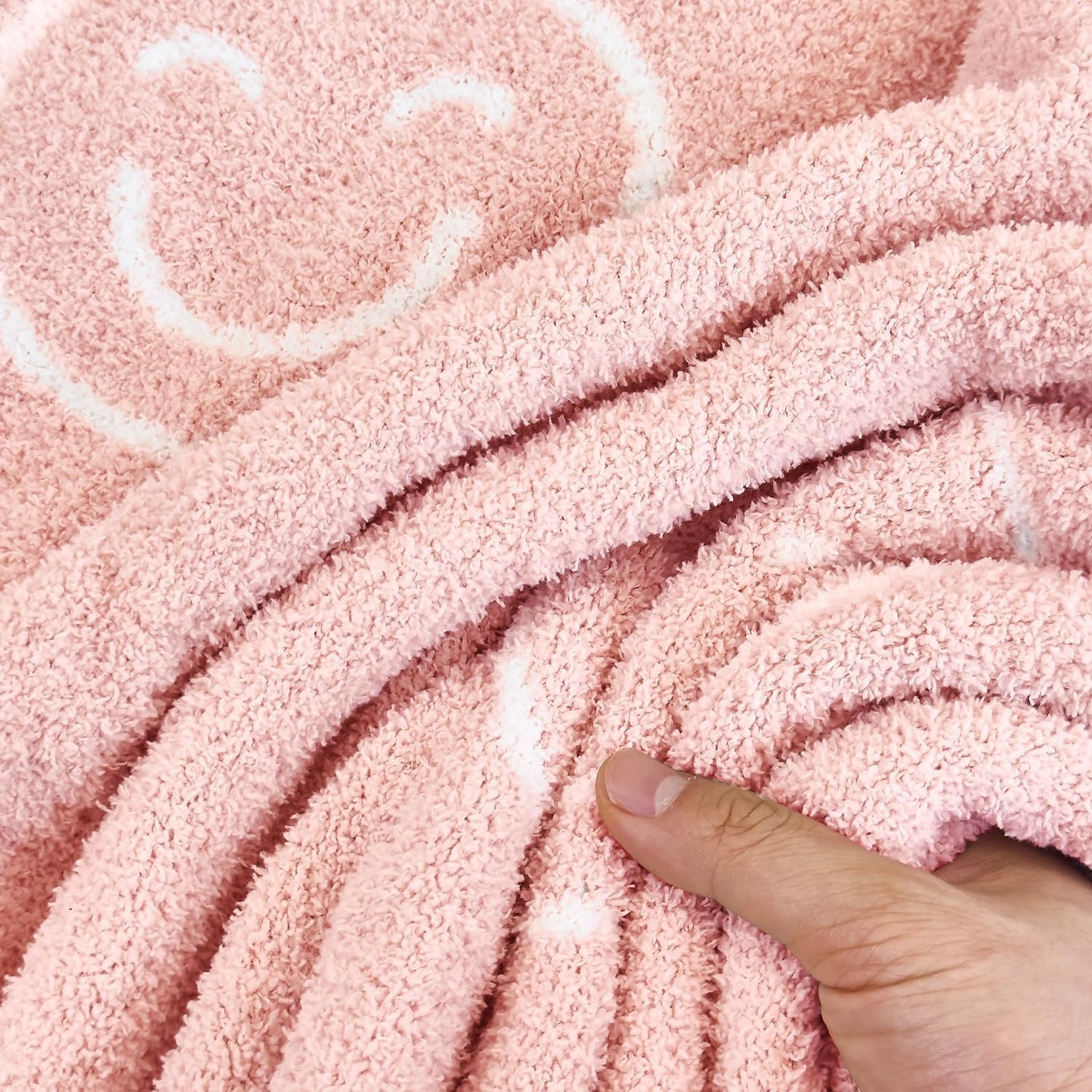 Ultra Soft Cozy Microfiber Smile Face Knitted Throw Blanket Fluffy Fuzzy Double Sided Lightweight Warm Camping Travel Bed Blanket for Couch Bed Sofa 50x60 Inches Pink (Pink)
