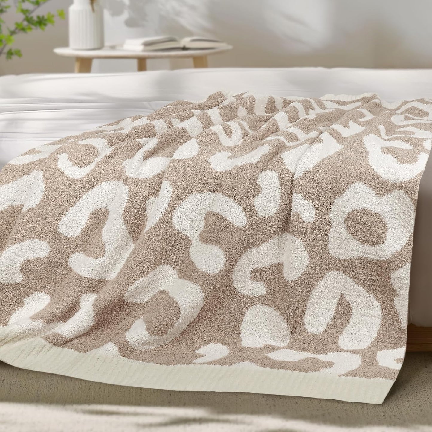 MACEVIA Knit Leopard Throw Blanket 50" x 60" Super Soft Cozy Cheetah Print Blanket for Couch Sofa Bed, Warm Animal Blanket Valentines Day Gift for Women (Leopard Brown)