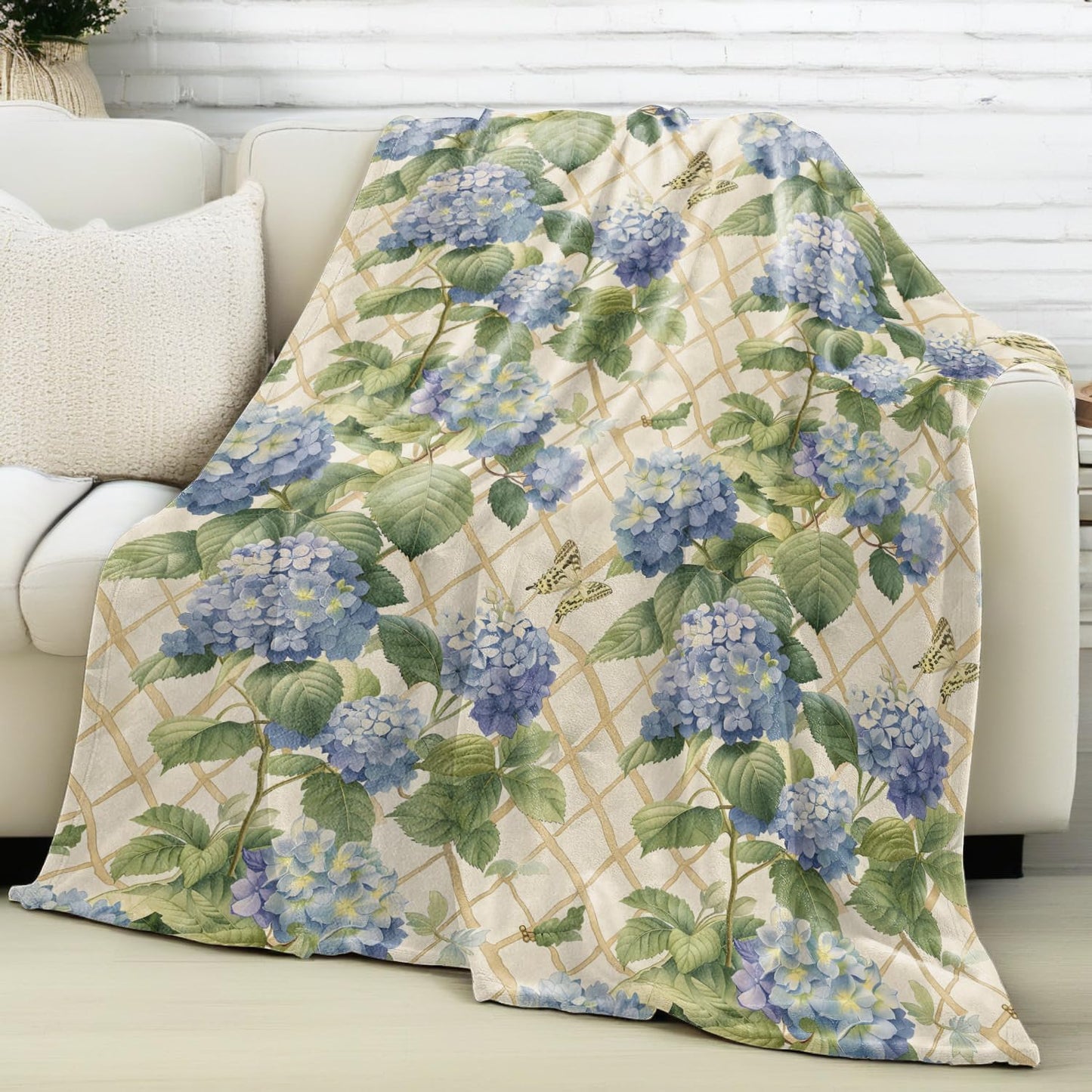 Hydrangea Garden Blanket Lightweight Flannel Blankets Gifts for Adults with Blue Flower Vines Butterfly and Trellis Printed Throw for Couch Chair Office Rv Bedroom Decor, 60x50inch