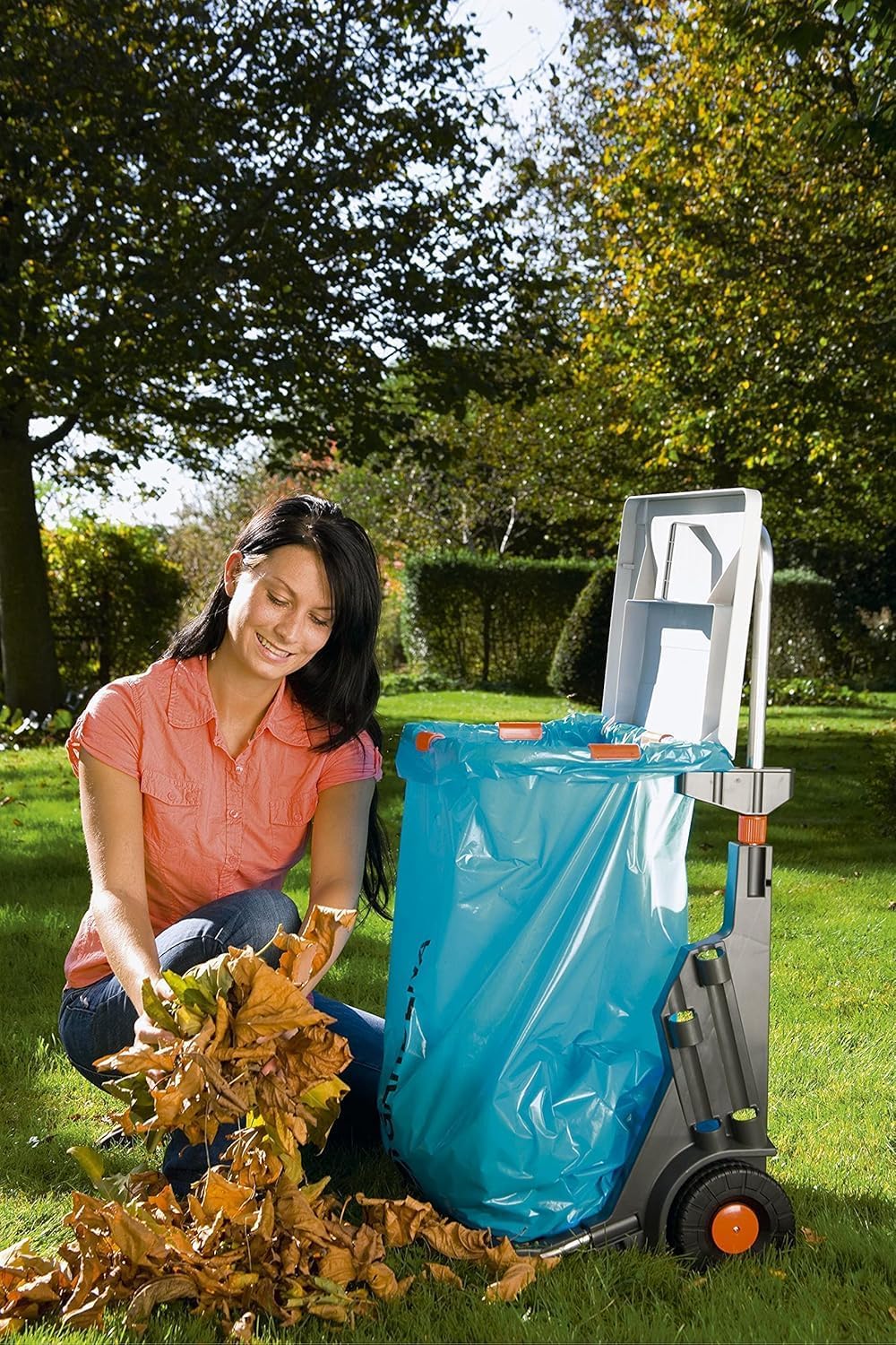 Gardena Garden Mobil: Versatile Trolley for The Garden, with Integrated sackcarrow, Lawn Gear Wheels, with lid and Garbage Bag (232-20)