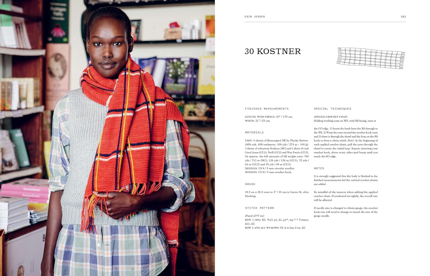 52 Weeks of Scarves: Beautiful Patterns for Year-round Knitting: Shawls. Wraps. Collars. Cowls.