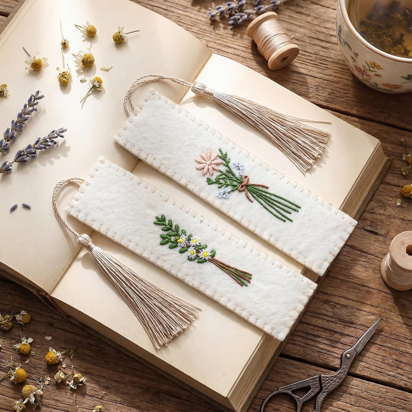 2 Pcs Embroidery Felt Bookmarks Floral Patterns Bookmark with Tassels Handmade Flower Bookmark Cute Book Markers for Reading Adults School Office Book Lovers Gifts