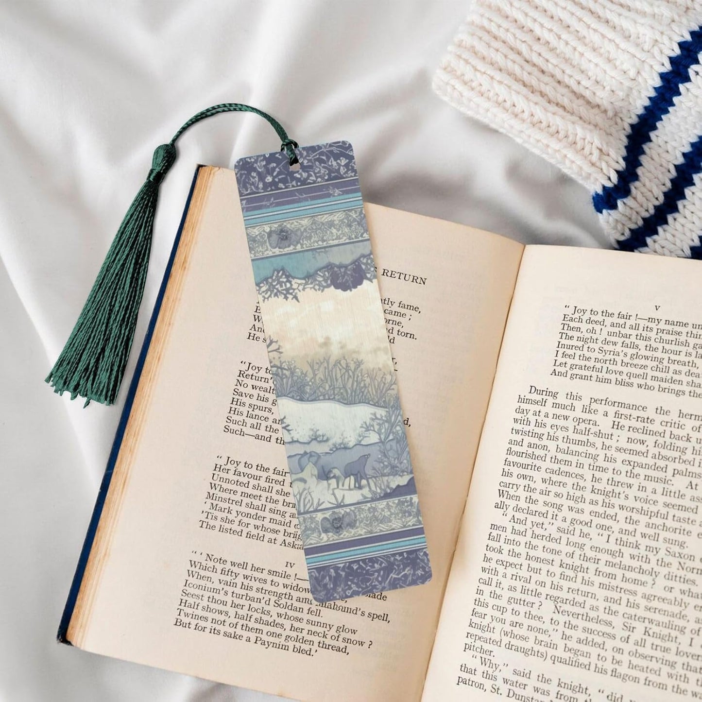 Cute and Dreamy Bookmarks Gifts for Women Men, Wooden Bookmarks for Book Lovers, Vintage Book Marks Ornaments with Tassel, Unique Personalized Reading Page Markers Dark Green