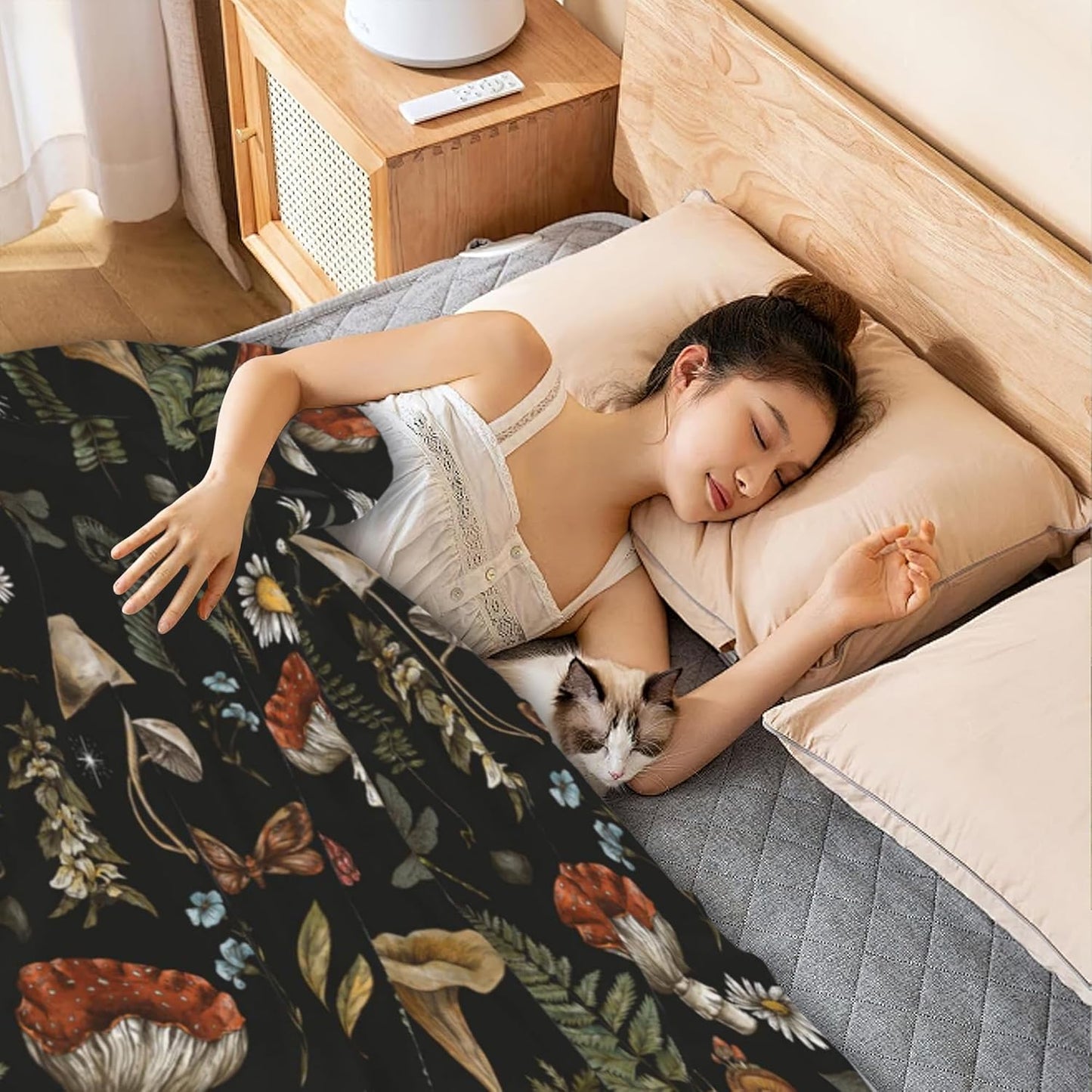 Elightvap Blanket Mushroom Fern Forest Plants Butterfly Blankets Warm Lightweight Throw Blanket All-Season for Couch Bed Man Women Girl 50"x60"
