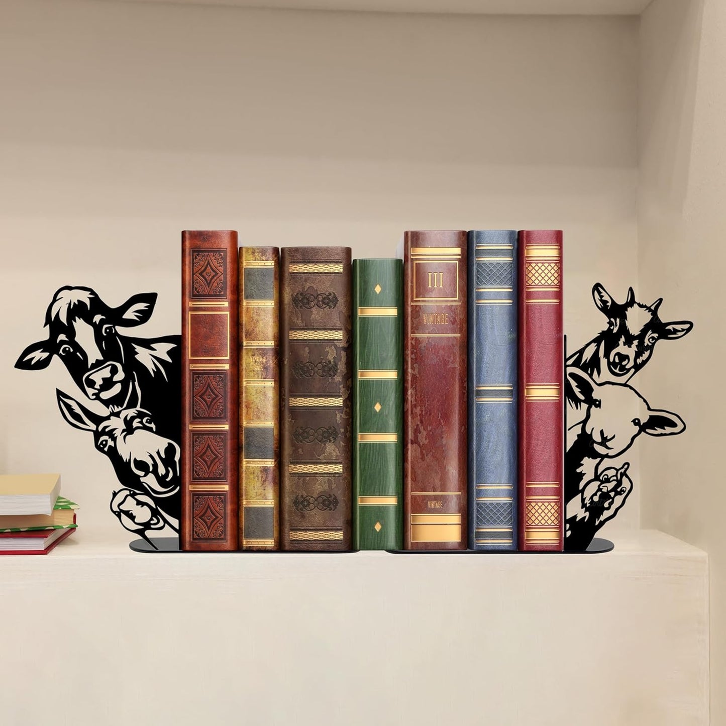 Ecqizer Metal Farmhouse Peeking Animals Bookend, Unique Decorative Book Ends for Shelves, Cute Bookshelf Decor, Bookshelf Decorative Objects for Home Office Desk Bookshelf Decor, Black