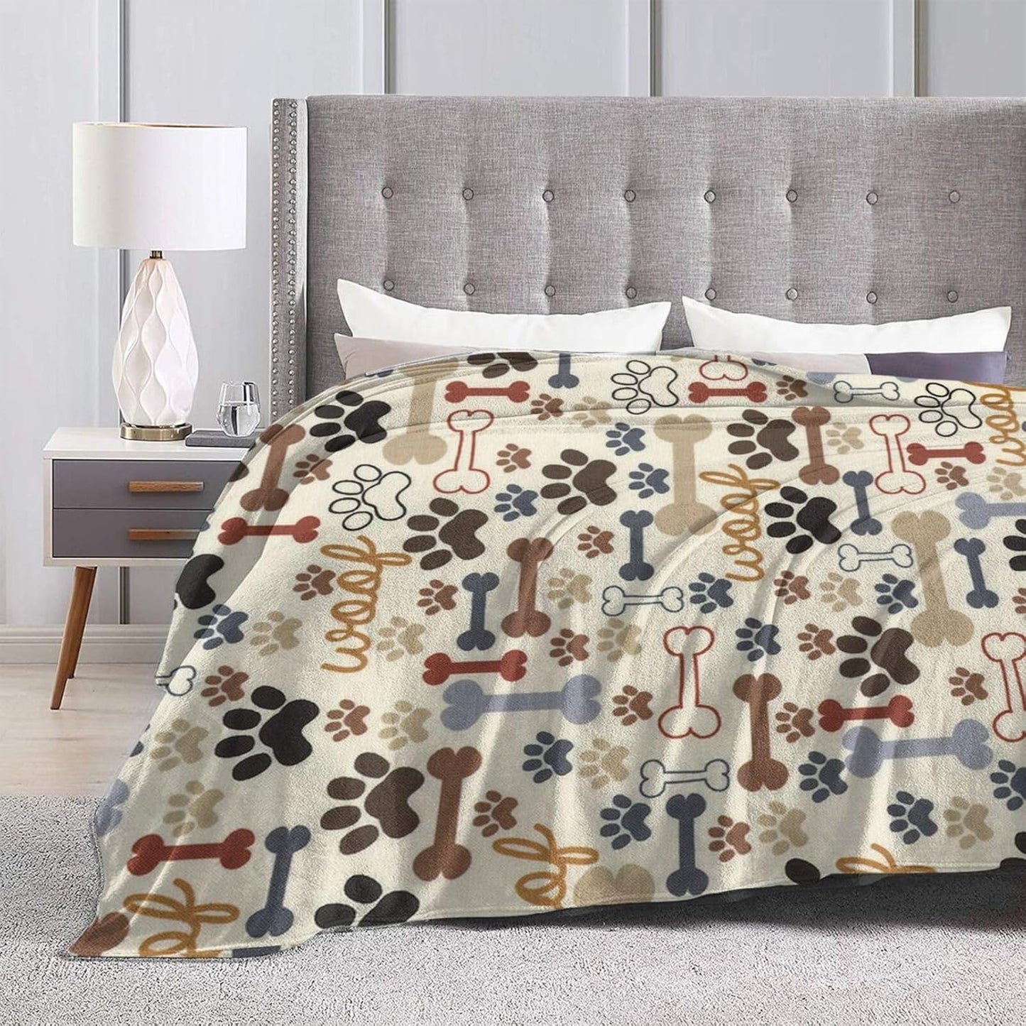 Dog Paws and Bones Print Throw Blanket Flannel Fleece Blankets Soft Plush for Sofa Couch Bedroom Gift 50"X40"