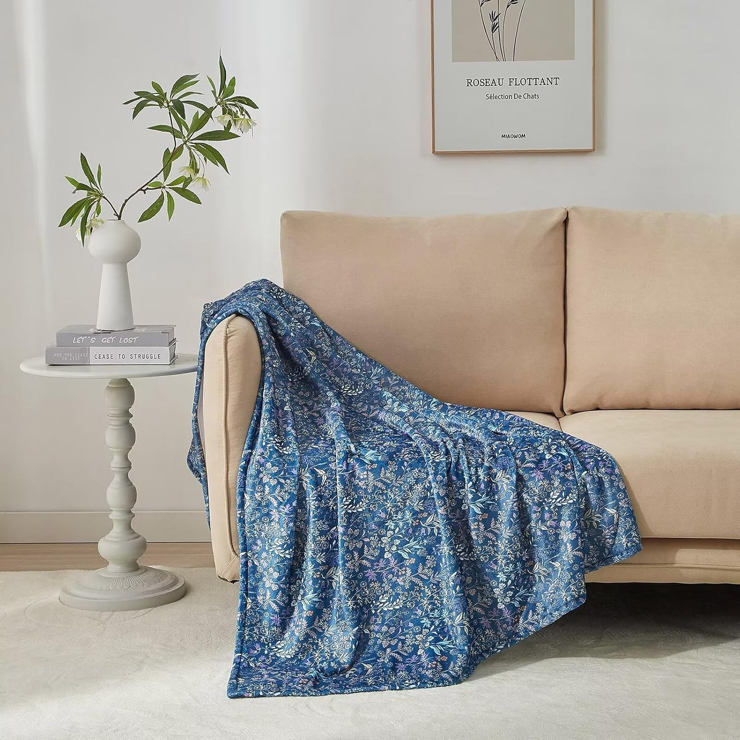 Navy Blue Flannel Throw Blanket for Couch Sofa Bedroom All Season Use Lightweight Floral Fleece Autumn Fall Thin Throw Blankets for Office Naps Travel Soft Cozy Warm Blanket for Women