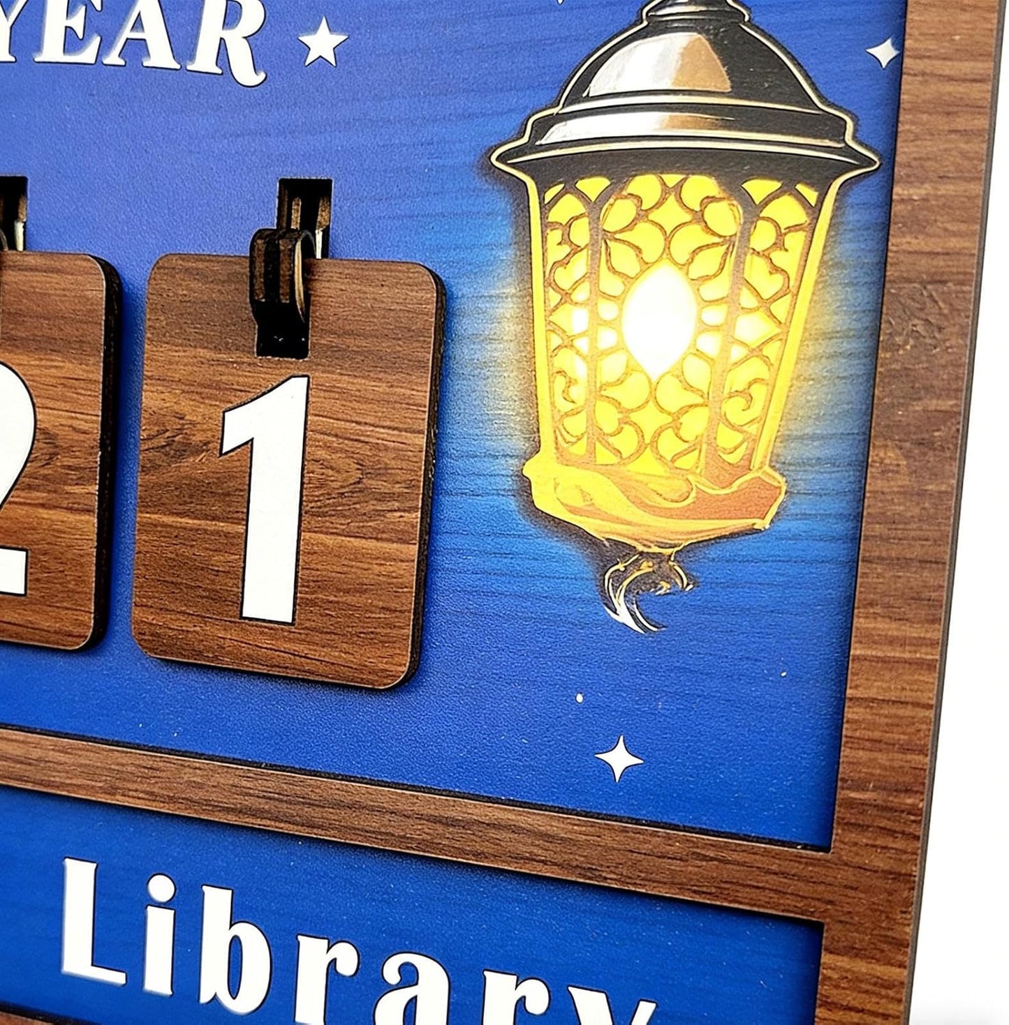 Books Read Counter, Wooden Reading Challenge Sign, 20x15cm Changeable Number Plates for Students, Pine Wood with Lantern and Book Pattern, Educational Decor Accessory with Adjustable Display