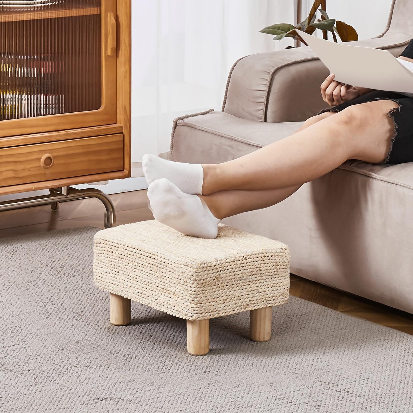 Wimarsbon Natural Seagrass Footstool Ottoman Rectangular Footrest Pouf Ottomans with Wooden Legs Hand Weave Step Stool for Living Room Bedroom Entryway Natural White