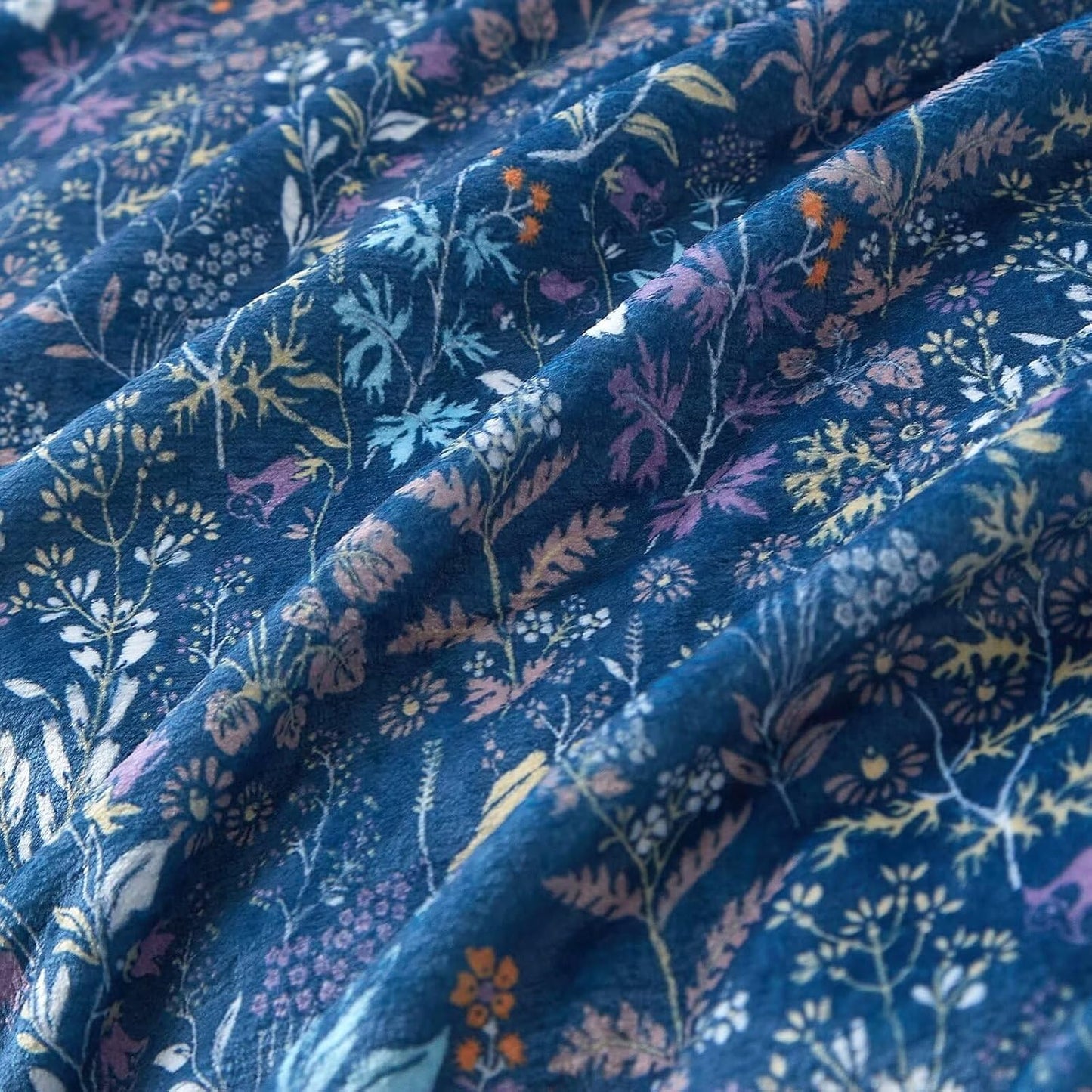 Navy Blue Flannel Throw Blanket for Couch Sofa Bedroom All Season Use Lightweight Floral Fleece Autumn Fall Thin Throw Blankets for Office Naps Travel Soft Cozy Warm Blanket for Women