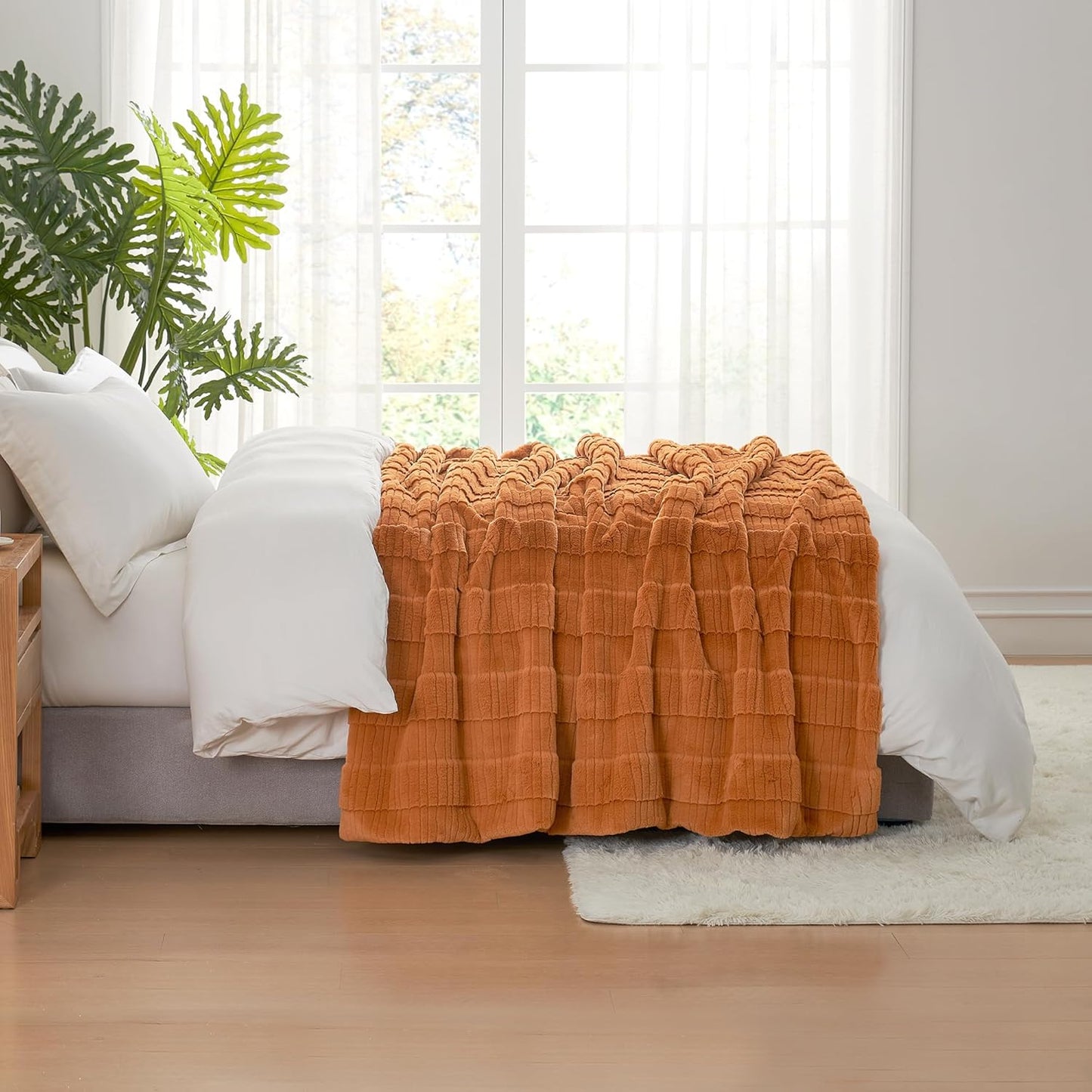 Amélie Home Luxury Striped Faux Fur Throw Blanket for Couch, Soft Cozy Fuzzy Fluffy Soft Plush Blankets Sofa Chair Gift Blankets for Women, 55"x70", Brown