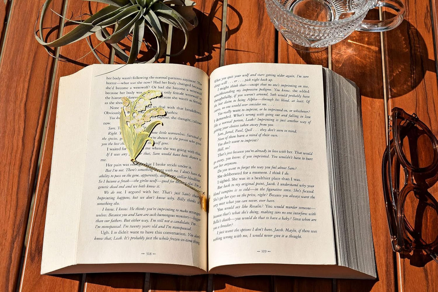 BLBMH 3in1 Metal Flower Bookmarks Birthday Gifts for Women Girl Unique Mother's Day Teacher Appreciation Gifts for Book Lovers Friends Readers Graduation Gifts Book Markers - Lily of The Valley