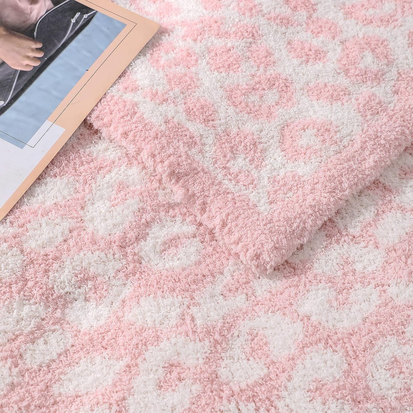 bearberry Fuzzy Leopard Knitted Throw Blanket Soft Cozy Warm Microfiber Blanket for Couch Sofa Bed Travel (Pink/Cream, 40"x50")