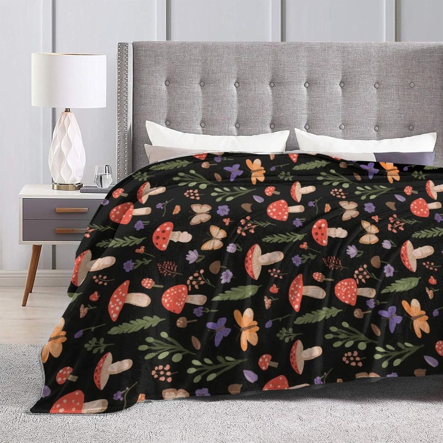 Red Mushroom Throw Blanket - Soft Plush Fleece Bedding Blankets- Cozy Mushroom Stuff Gifts for Women Girls Kids Adults 40"X50"