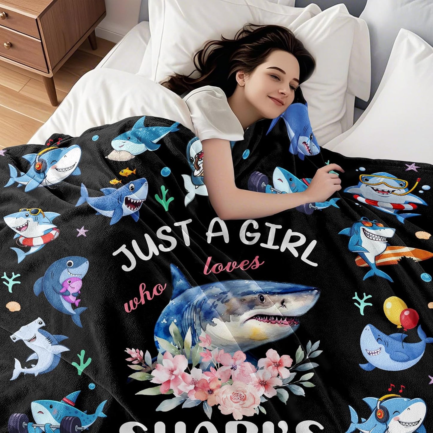 Shark Blanket Gifts for Shark Lover Soft Cozy Flannel Sharks Throw Blanket Sharks Themed Birthday Bedding Decor Stuff Gifts for Girls Women Kids Adults 60" x 50"