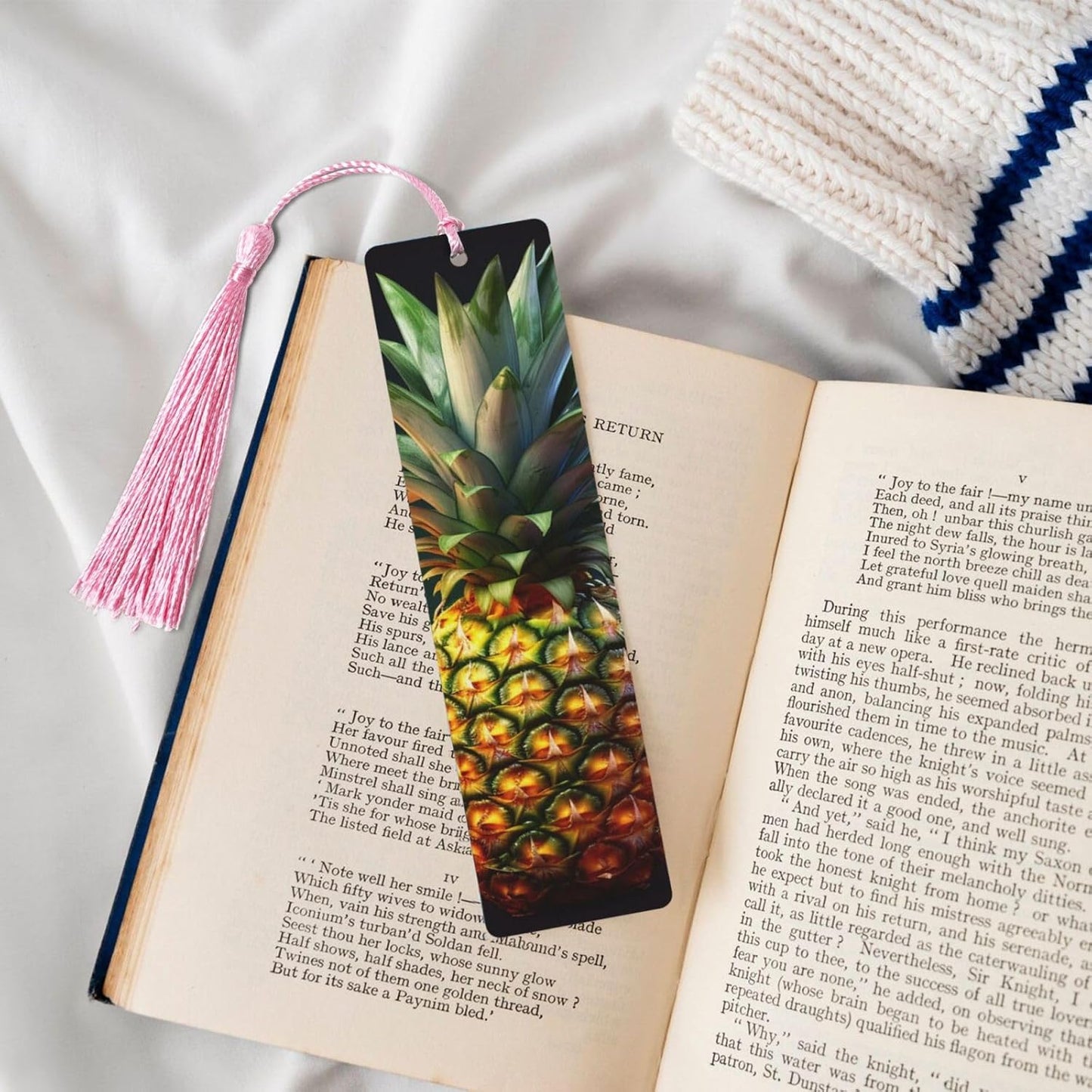 Pineapple Bookmarks Gifts for Women Men, Wooden Bookmarks for Book Lovers, Vintage Book Marks Ornaments with Tassel, Unique Personalized Reading Page Markers Pink
