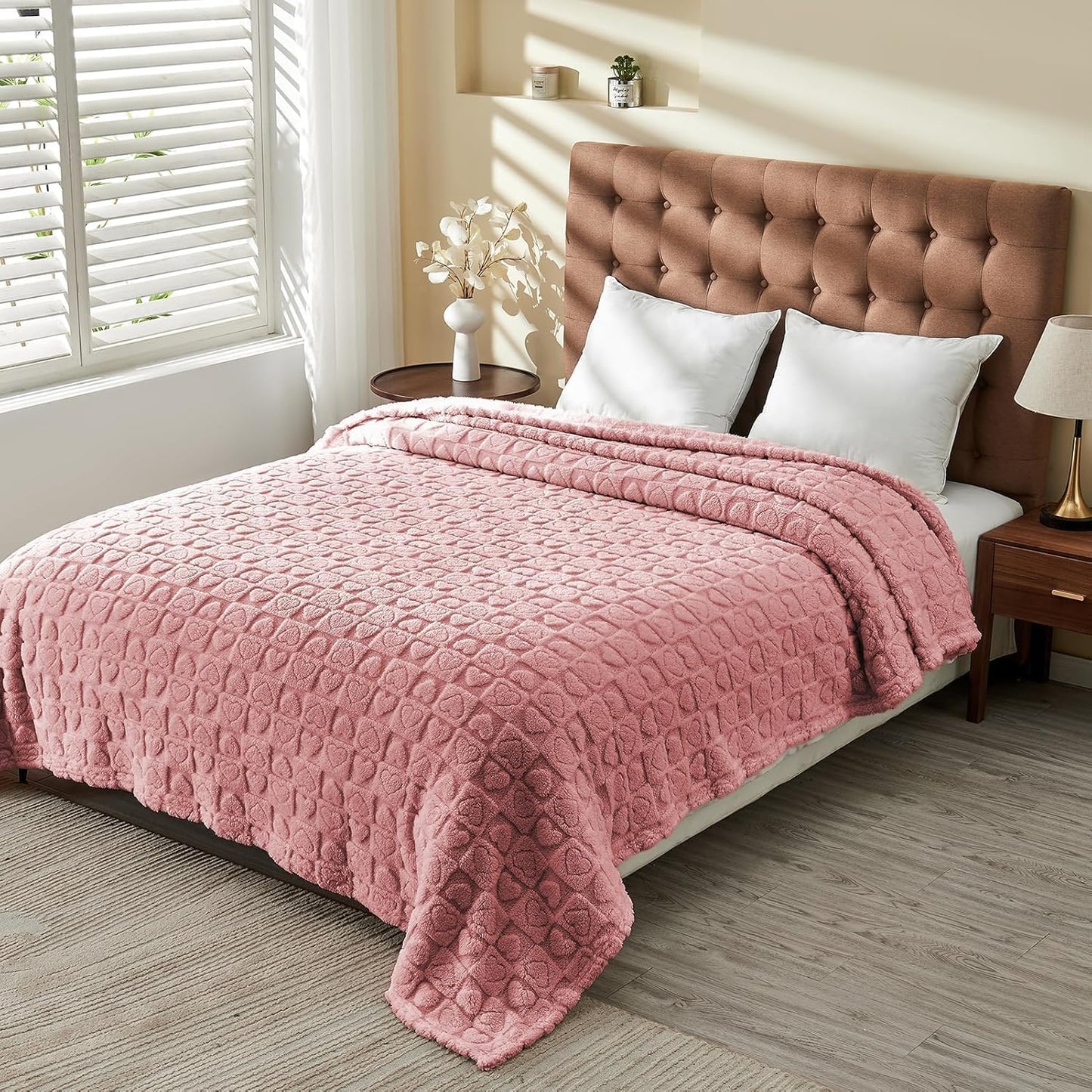FY FIBER HOUSE Throw Blankets with Heart Checkered Valentines Day Blankets for Lover Mom Gifts Washable Lightweight Fuzzy Blanket for Couch Sofa Bed All Season Pink 50"x60"