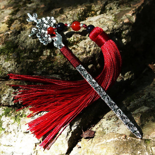 Chinese Metal Bookmarks with Tassel, Vintage Bookmark Unique Classical Ancient Chinese Hairpin Bookmark with Handmade Silky Tassel for Book Lovers Unique Gift