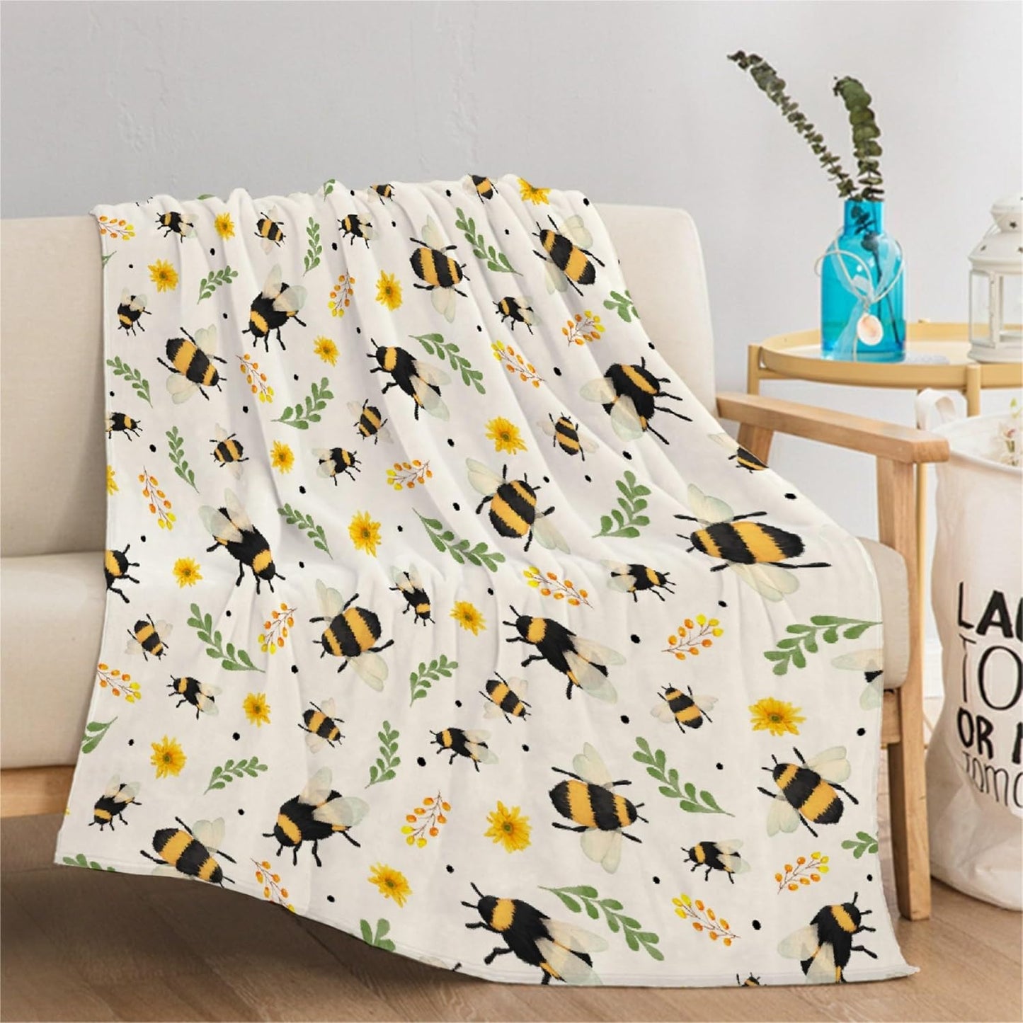 Sunflower Floral Bee Blanket - Plush Flannel Throw for Couch, Bed, Sofa - 40"x50" Flower Decor for Girls Boys - Gift for Bee Lovers - All Seasons