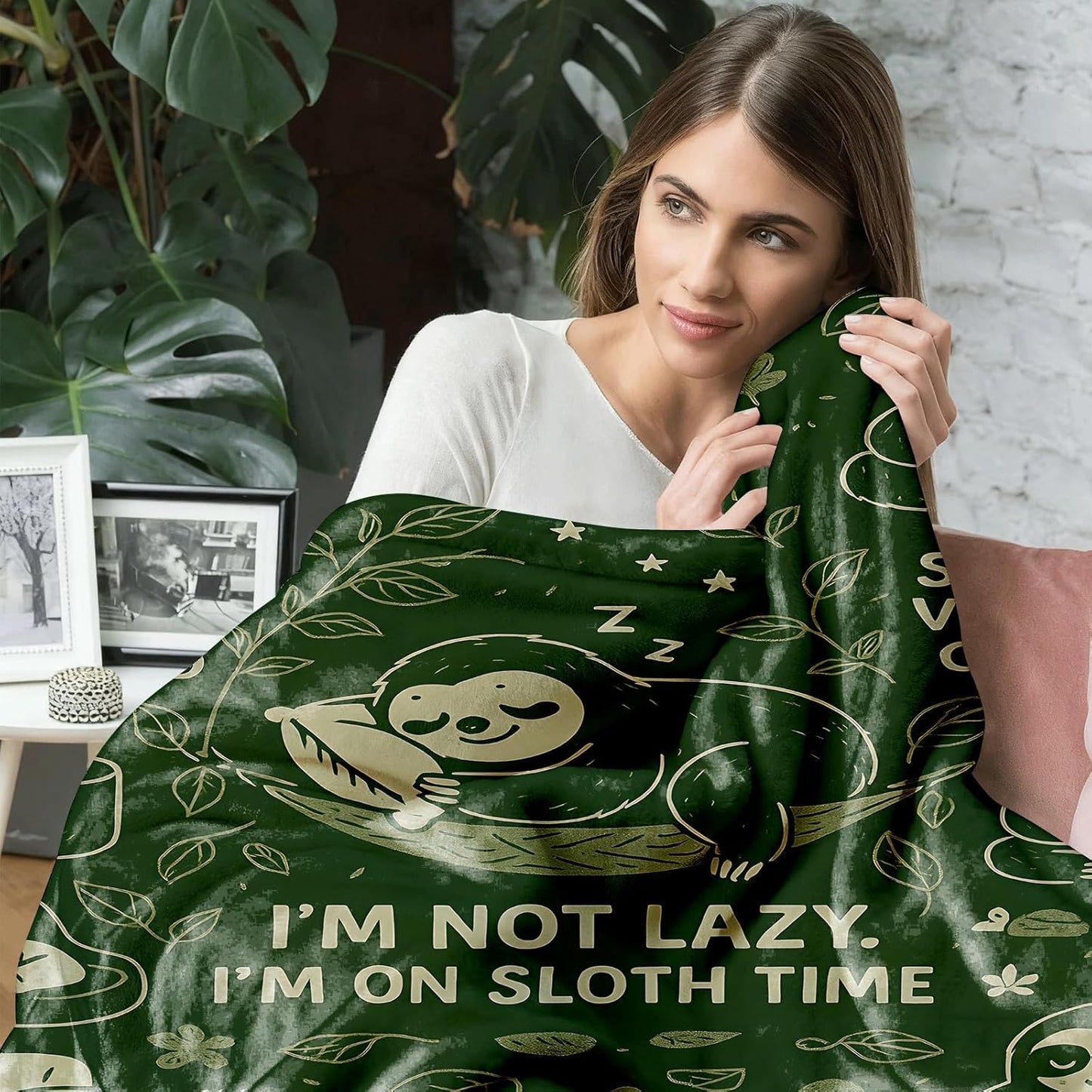 Sloth Throw Blanket 60x50 - Cozy Polyester Flannel Fleece, Forest Green Cartoon Design, Soft Lightweight Couch/Bed/Dorm Throw, Cute Animal Gift for Sloth Lovers, Kids Teens Adults