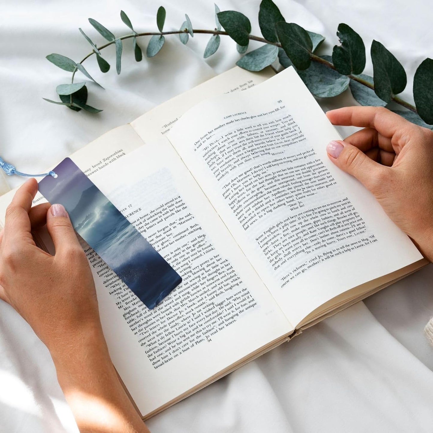 Ocean Waves Bookmarks Gifts for Women Men, Wooden Bookmarks for Book Lovers, Vintage Book Marks Ornaments with Tassel, Unique Personalized Reading Page Markers Sky Blue