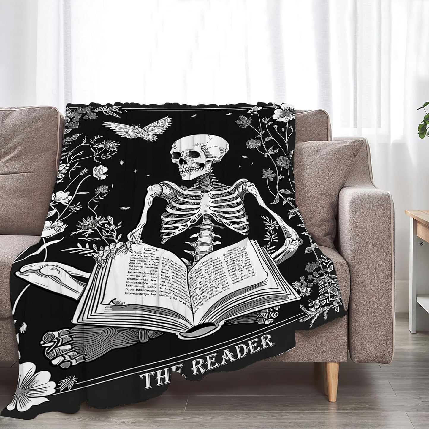 Reading Throw Blanket Ultra Soft Cozy Funny Skeleton Read Book Blanket Fleece Fuzzy Plush Skull Reading Lovers Reader Librarian Decor Gifts for Women Girls Adults Couch Sofa 50"x40"