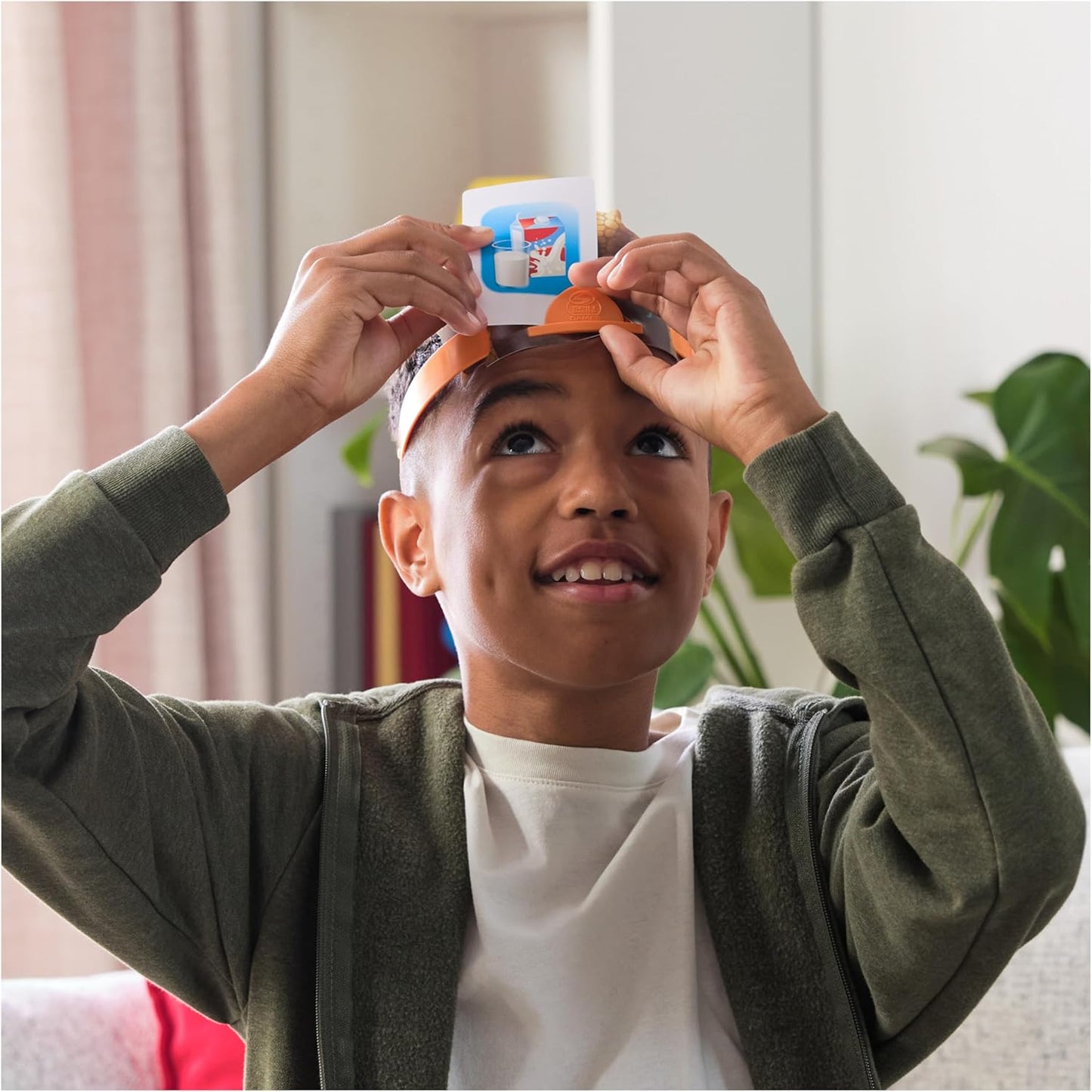 Spin Master Games, Hedbanz 2023 Edition with New Cards, Picture Guessing Board Game, for Family & Kids, 2-6 Players, for Ages 6 & Up