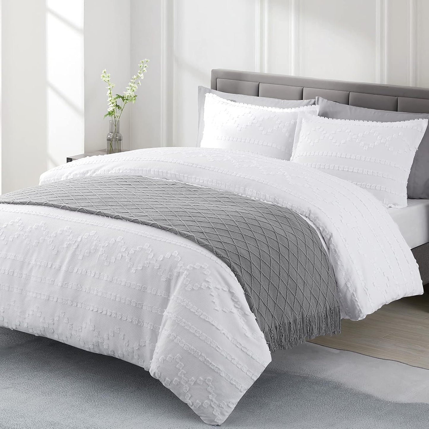 BOURINA Light Grey Throw Blanket 50 x90 Inches Throw Textured Solid Soft Sofa Throw Bed Runner Couch Cover Knitted Decorative Blanket Bed Runner