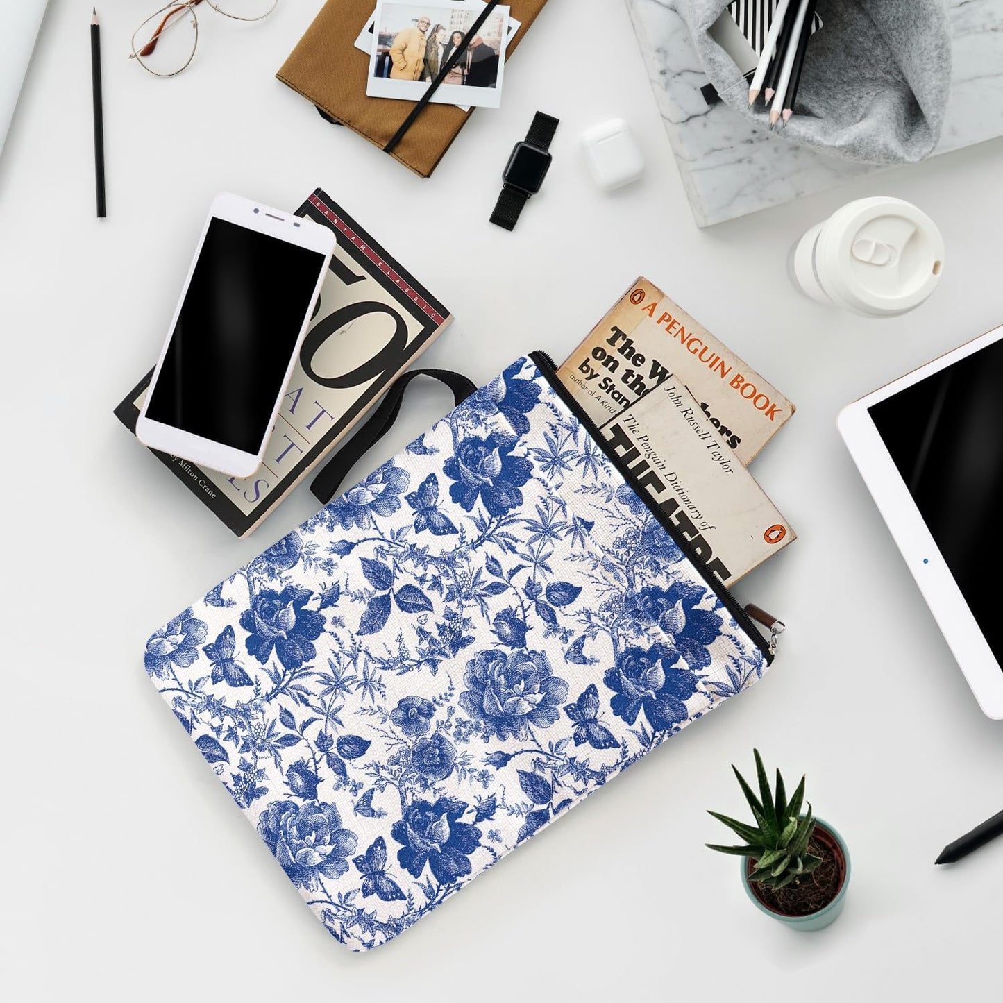 Blue and White Porcelain Vintage Chinoiserie Printing Book Lovers Gifts Book Sleeve for Women Grandma Readers Librarian with Handled Waterproof BookCover Case Book Club Gifts Book Accessories
