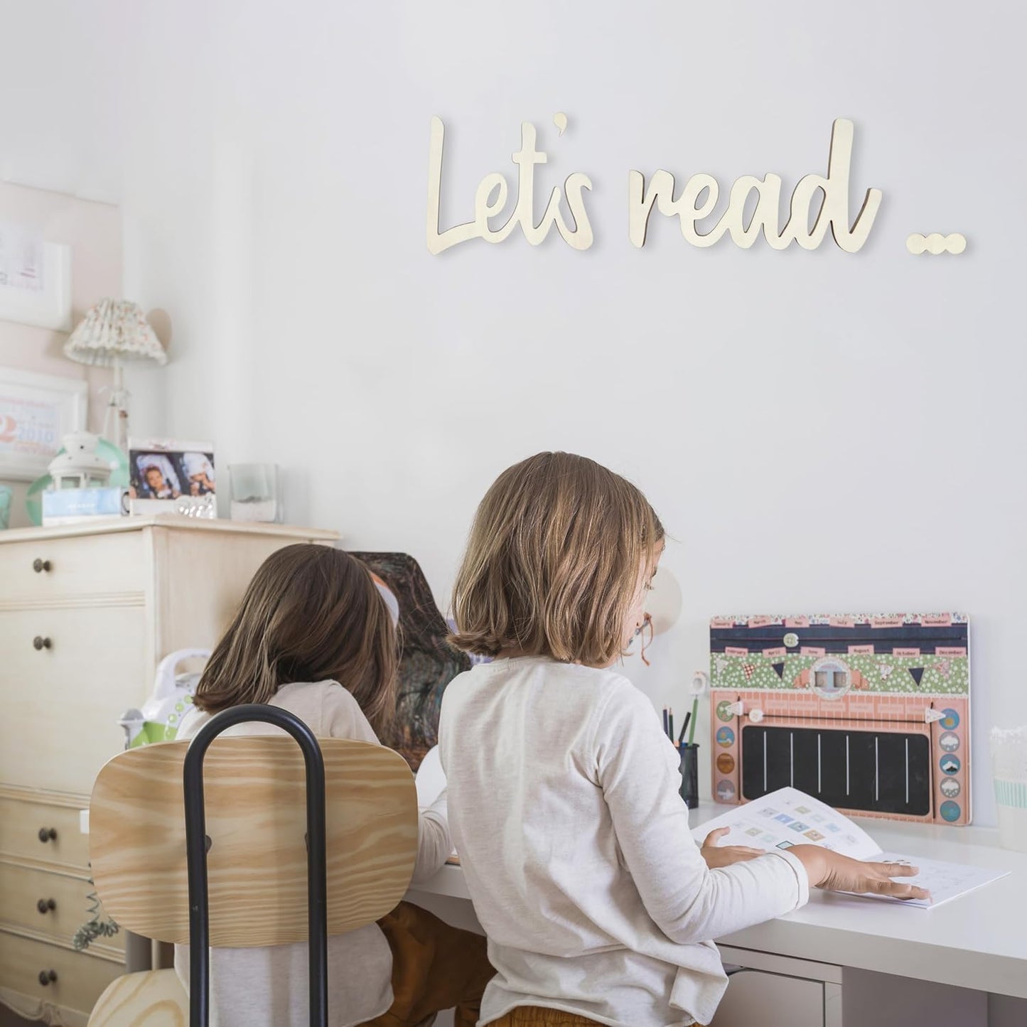 Ajqiomh Let's Read Signs Wooden Reading Nook Decor - Kids Reading Corner Decor & Family Playroom Wall Art - Nursery Wall Decor - Classroom Library Gift