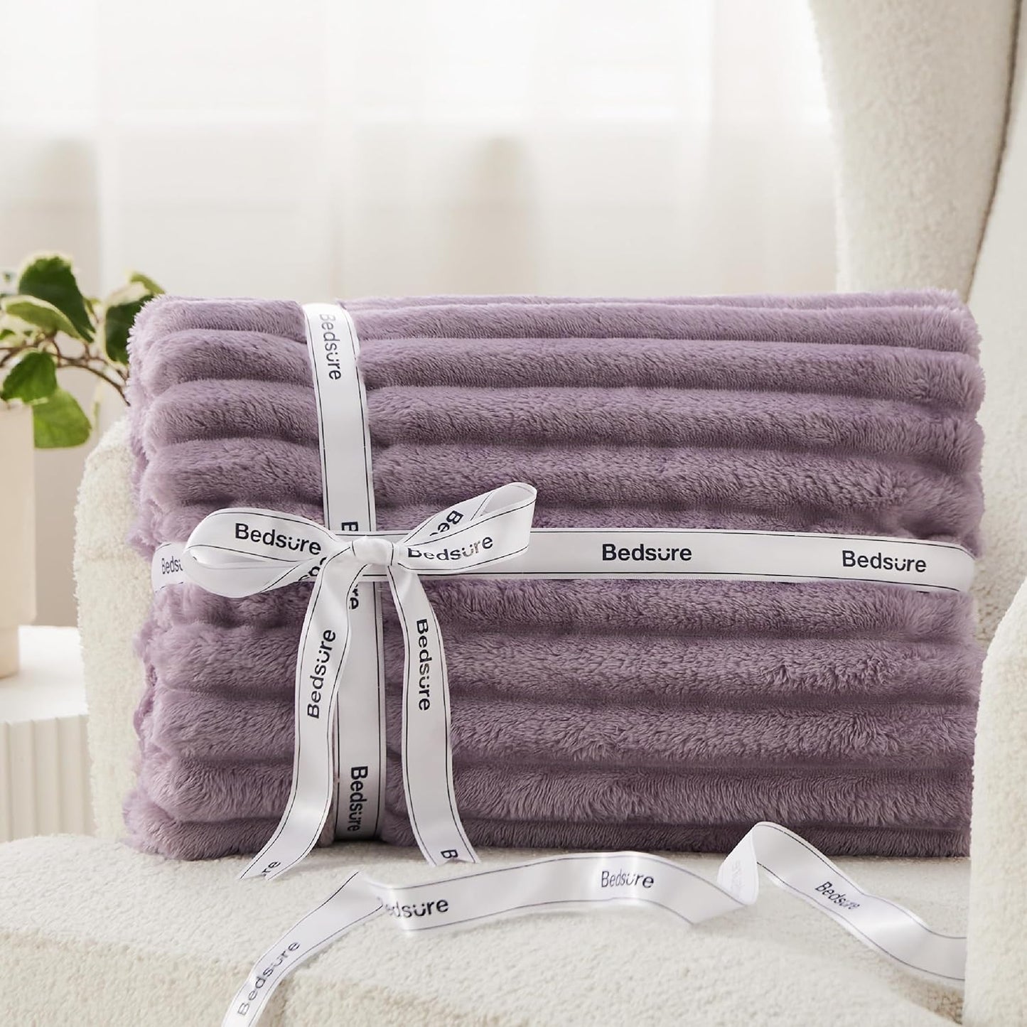 Bedsure GentleSoft Light Purple Throw Blanket for Couch - Cozy Soft Blankets for Women, Cute Small Throws for Girls, Mothers Gifts Day for Mom Women Wife, Purple Gifts Home Room Decor, 50x60 Inches