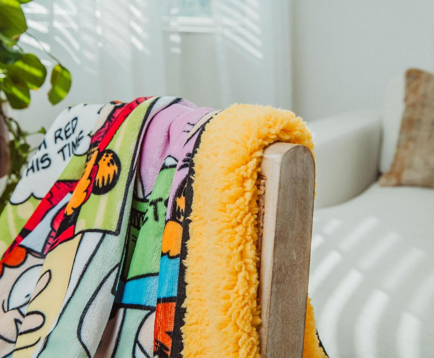 Garfield and Jon Comic Strip Panels Fleece Sherpa Throw Blanket | Soft Polyester Cover For Sofa, Bed | 50 x 60 Inches