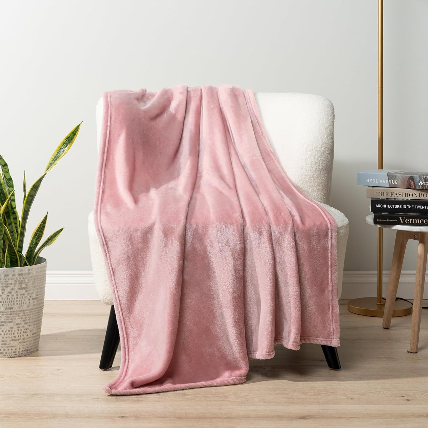 PAVILIA Pink Fleece Throw Blanket for Couch, Blush Pink Soft Fuzzy Flannel Throw for Sofa, Luxury Plush Microfiber Bed Blanket, Cozy Home Decorative Velvet Gift Blanket, 50x60