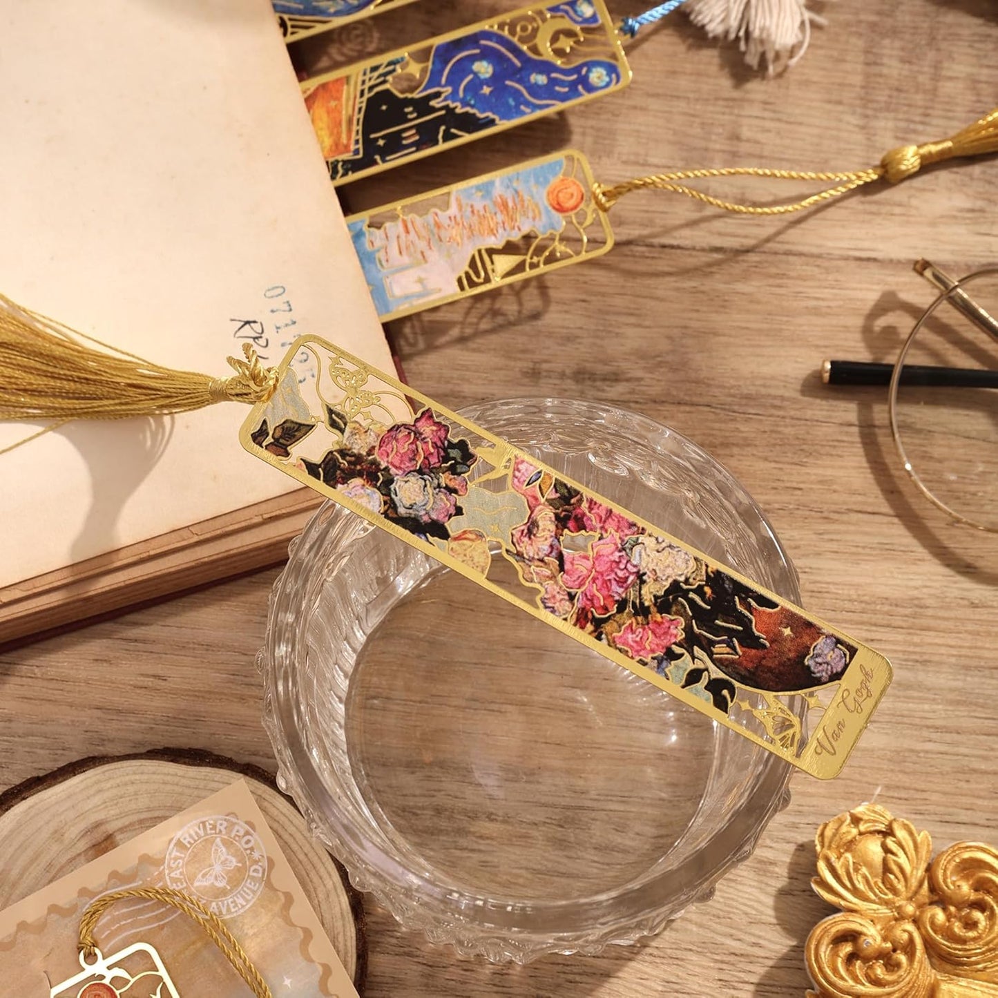 4 Pieces Bookmarks with Tassel, Golden Hollow Metal Bookmark Monet Oil Painting Theme Book Mark for Women Book Lovers Writers Readers Children Teenage Girls, (Starry Sky Style)