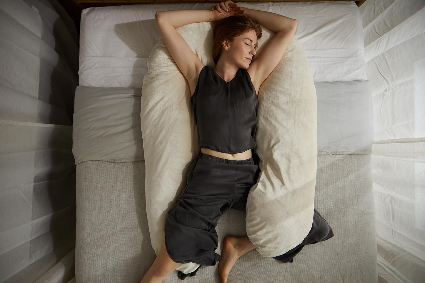 YANA 360° Body Pillow | Luxury U Shaped Pregnancy Pillow - Organic Bamboo Cotton - Shredded Cooling Gel Fill - Ergonomic Design - Double Sided - Washable