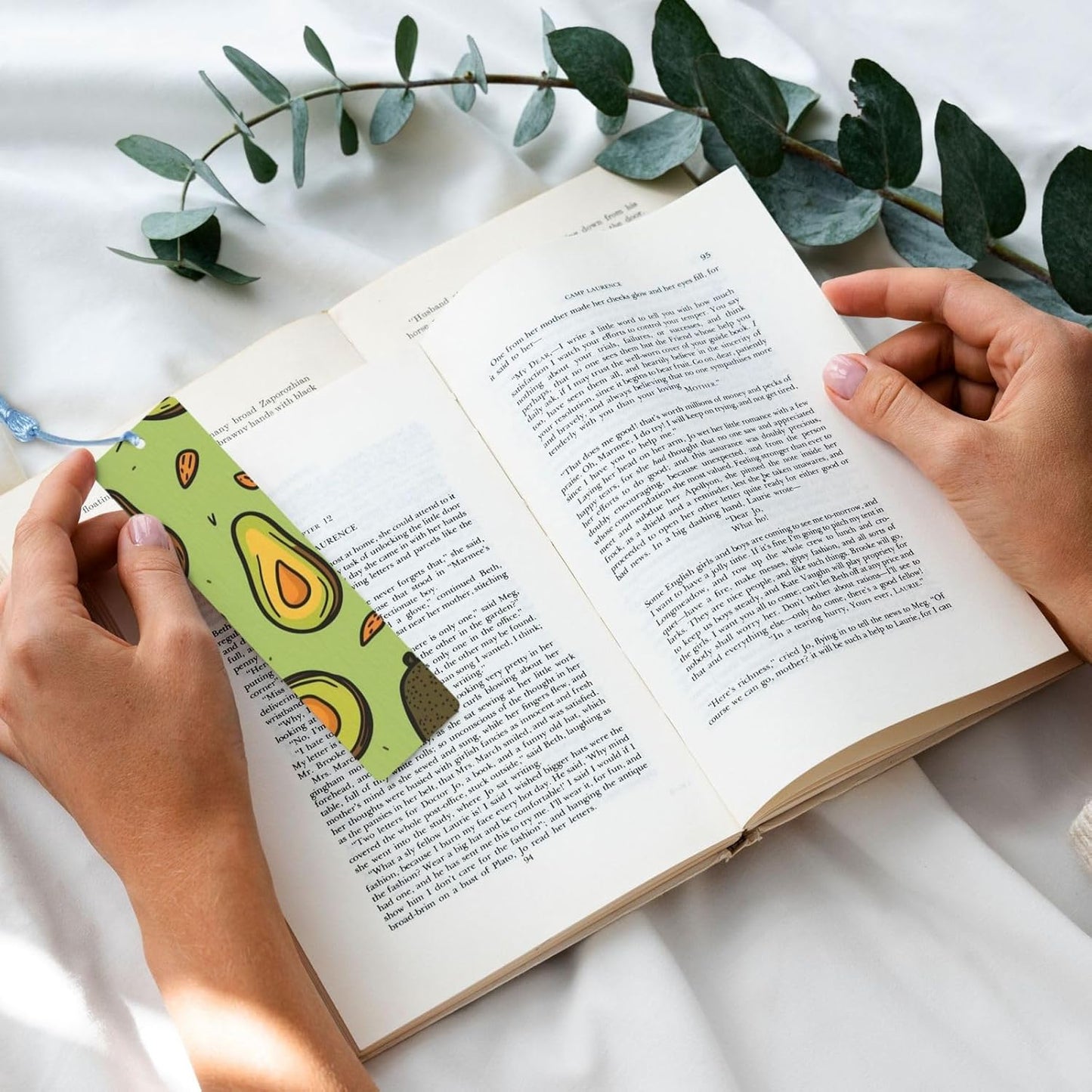 Simple Line Drawing Bookmarks Gifts for Women Men, Wooden Bookmarks for Book Lovers, Vintage Book Marks Ornaments with Tassel, Unique Personalized Reading Page Markers Sky Blue