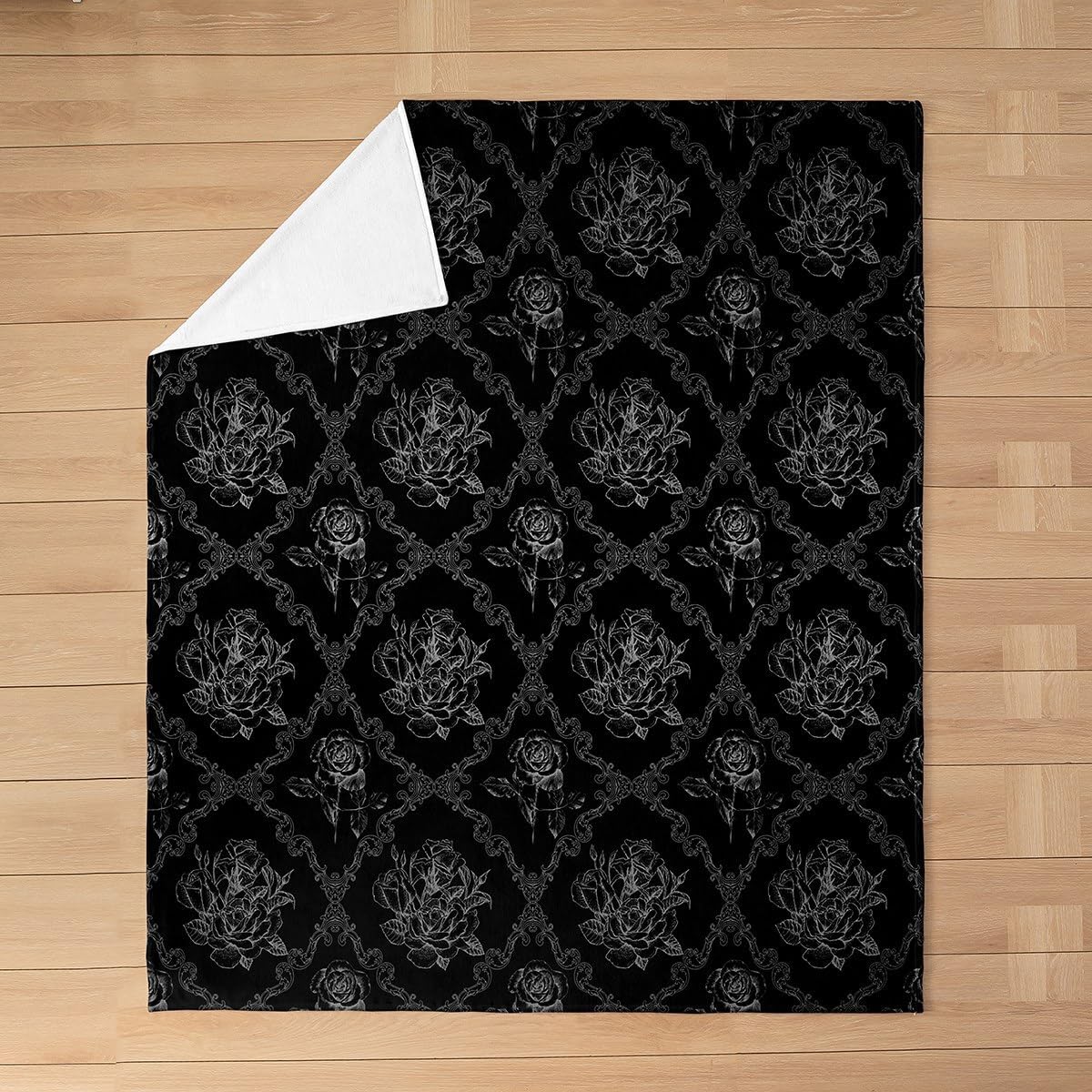 Feelyou Adults Gothic Fleece Throw Blanket Throw 50"x60" Vintage Rose Plush Blanket for Sofa Couch Black White Damask Fuzzy Blanket Luxury Floral Flower Fuzzy Blanket Room Decorations